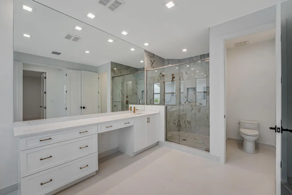 13203 Feathering Way