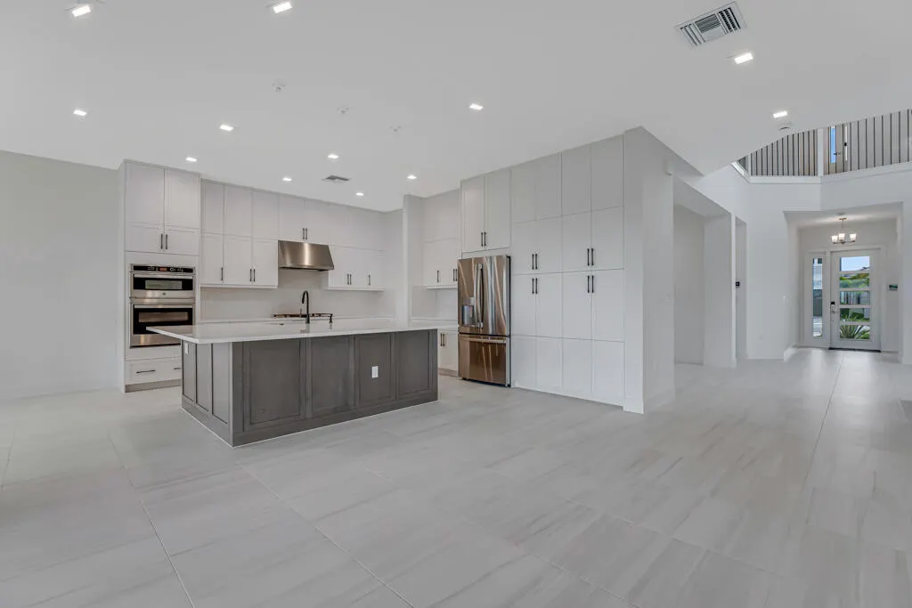 13203 Feathering Way