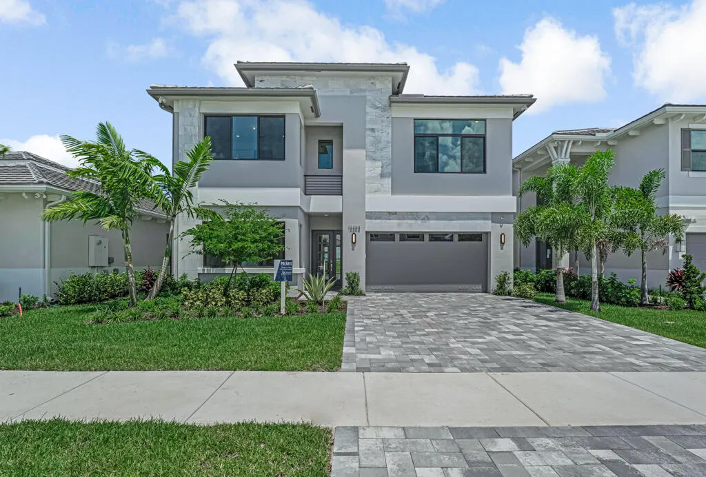 13203 Feathering Way