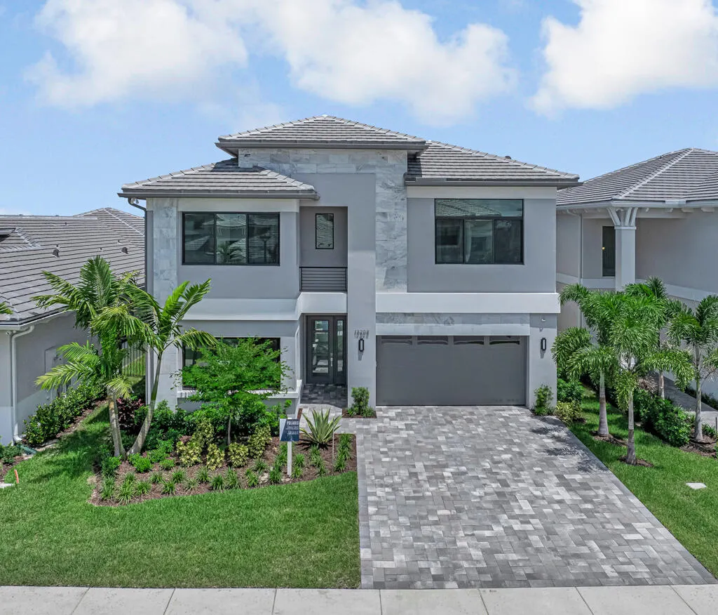 13203 Feathering Way