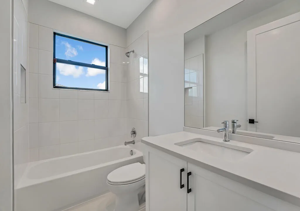 13203 Feathering Way