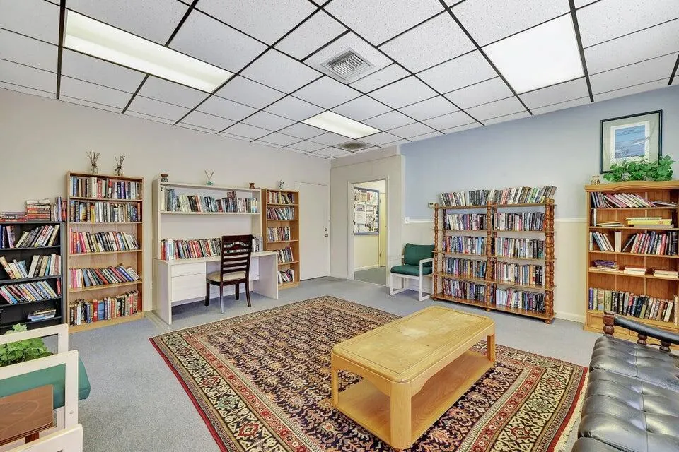 2050 Oleander Boulevard, #4-106