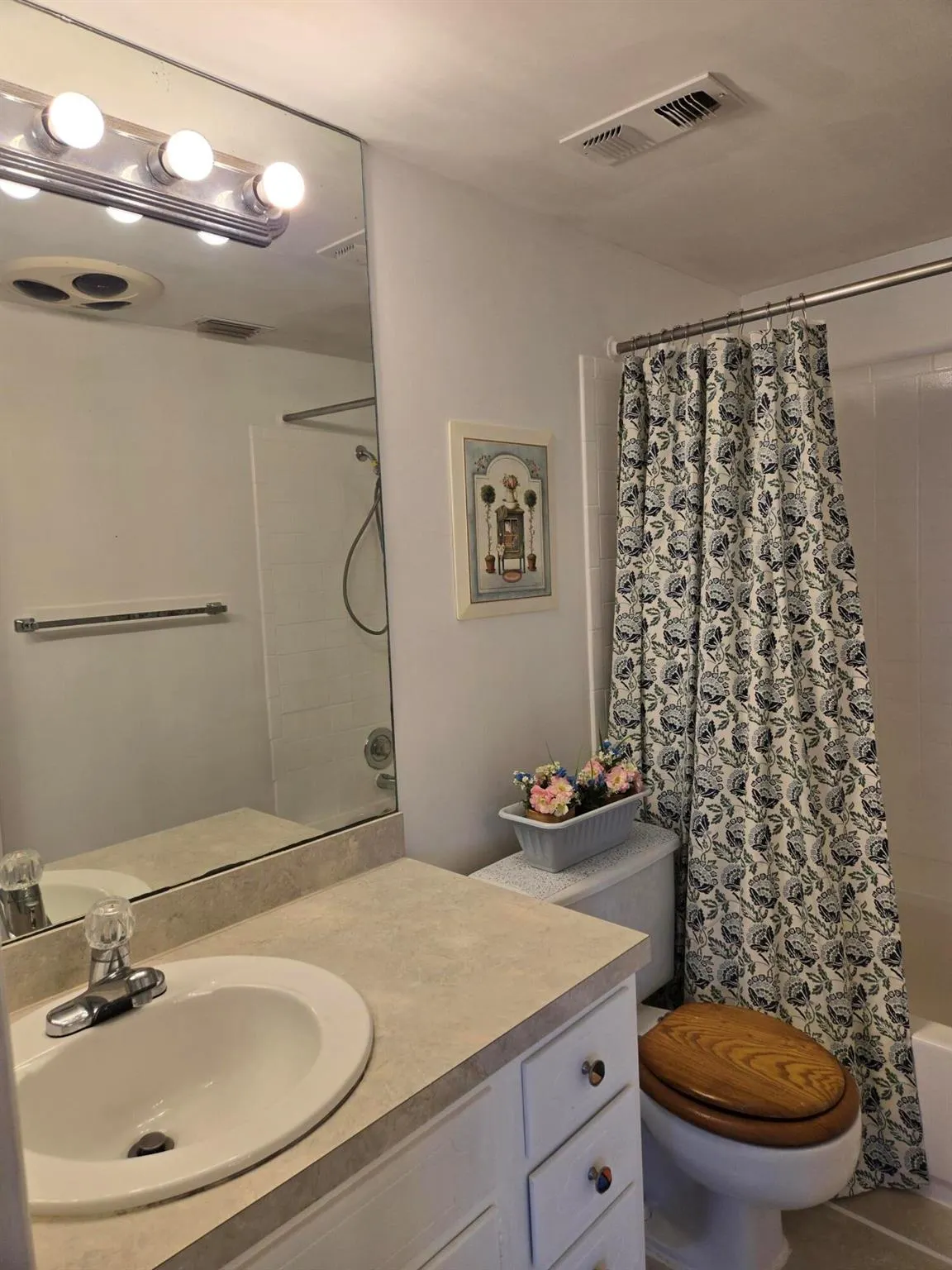 2050 Oleander Boulevard, #4-106