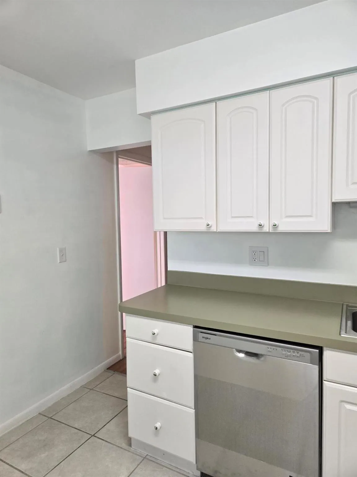 2050 Oleander Boulevard, #4-106