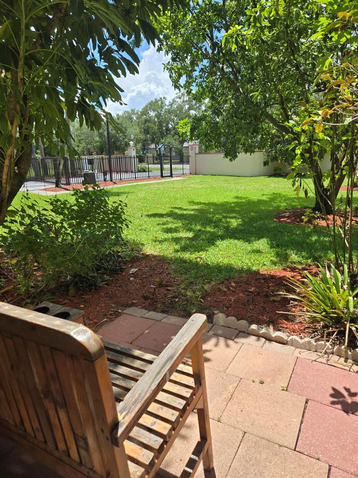 2050 Oleander Boulevard, #4-106