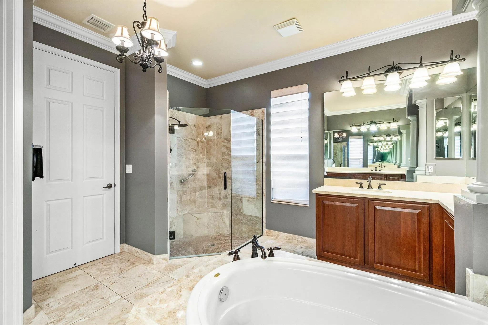 1414 SE Summit Trail