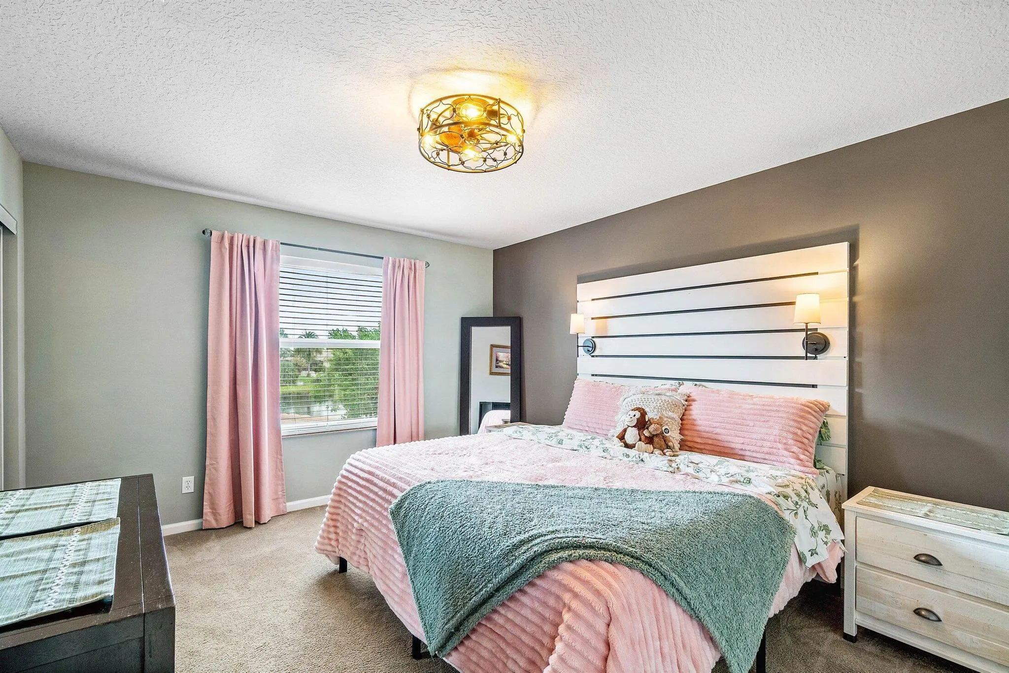 1414 SE Summit Trail
