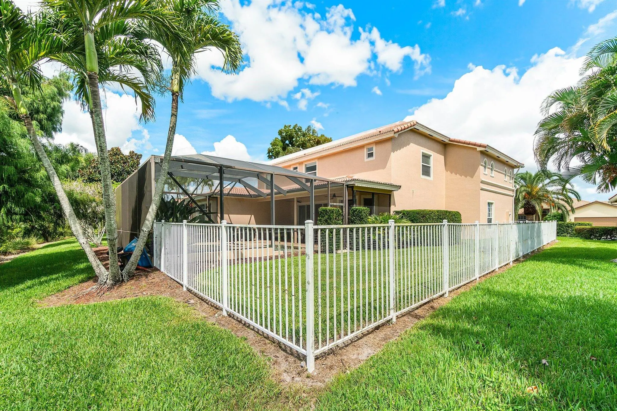 1414 SE Summit Trail