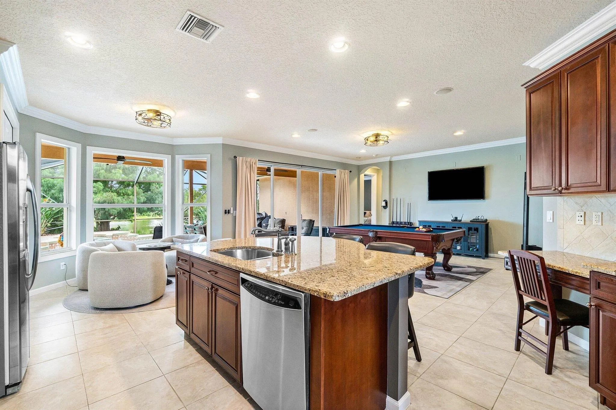 1414 SE Summit Trail