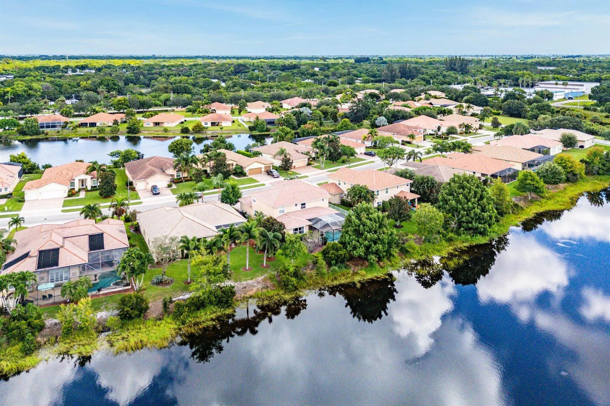 1414 SE Summit Trail