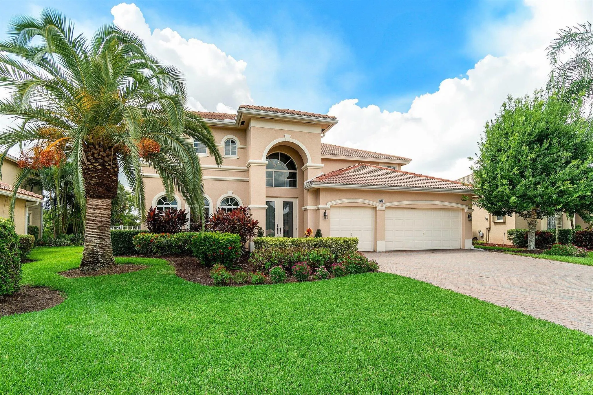 1414 SE Summit Trail