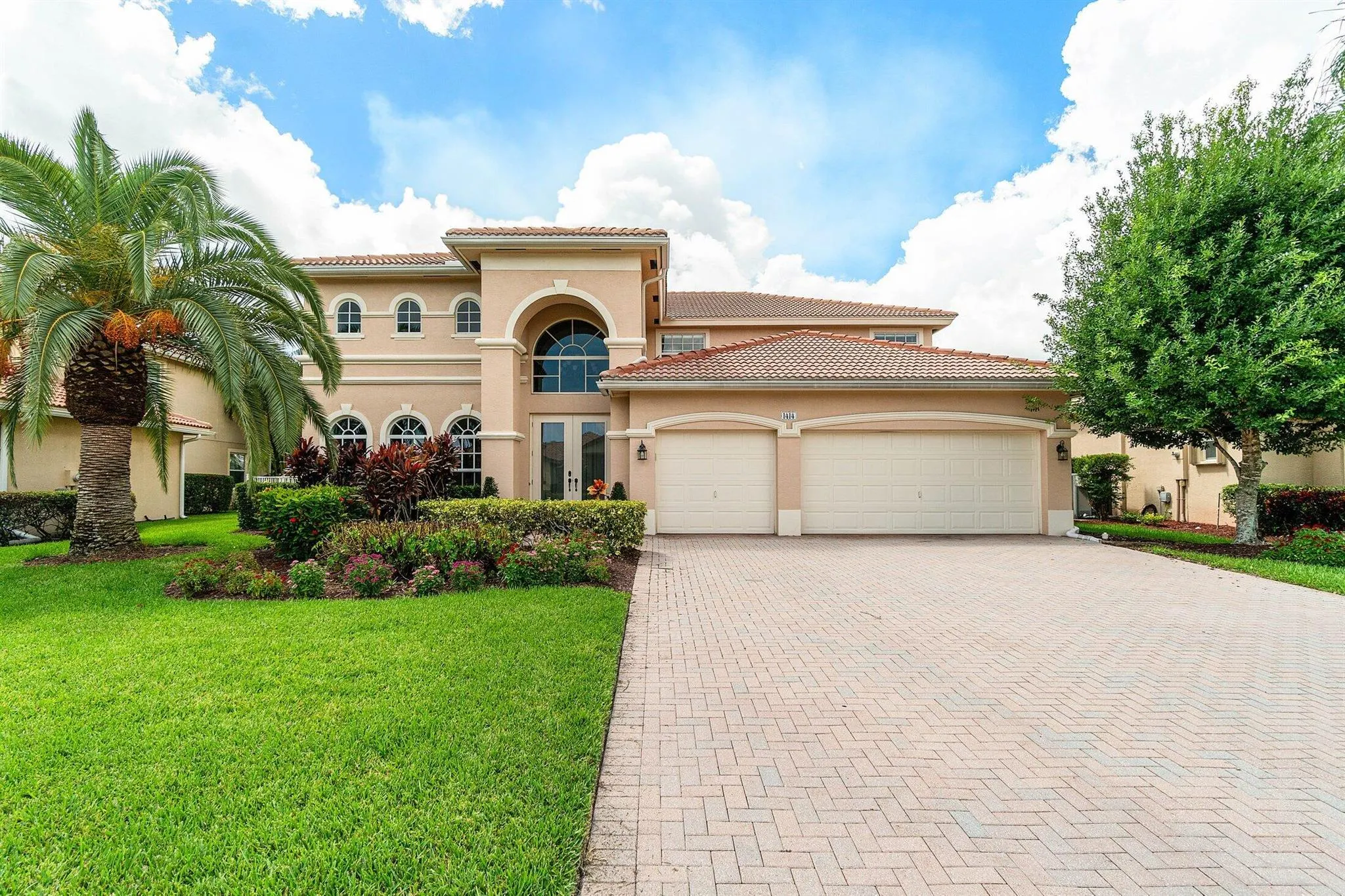 1414 SE Summit Trail