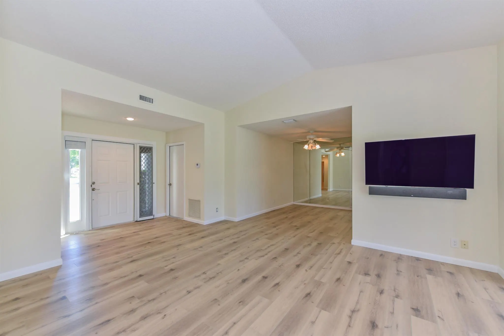 2828 SW Westlake Circle