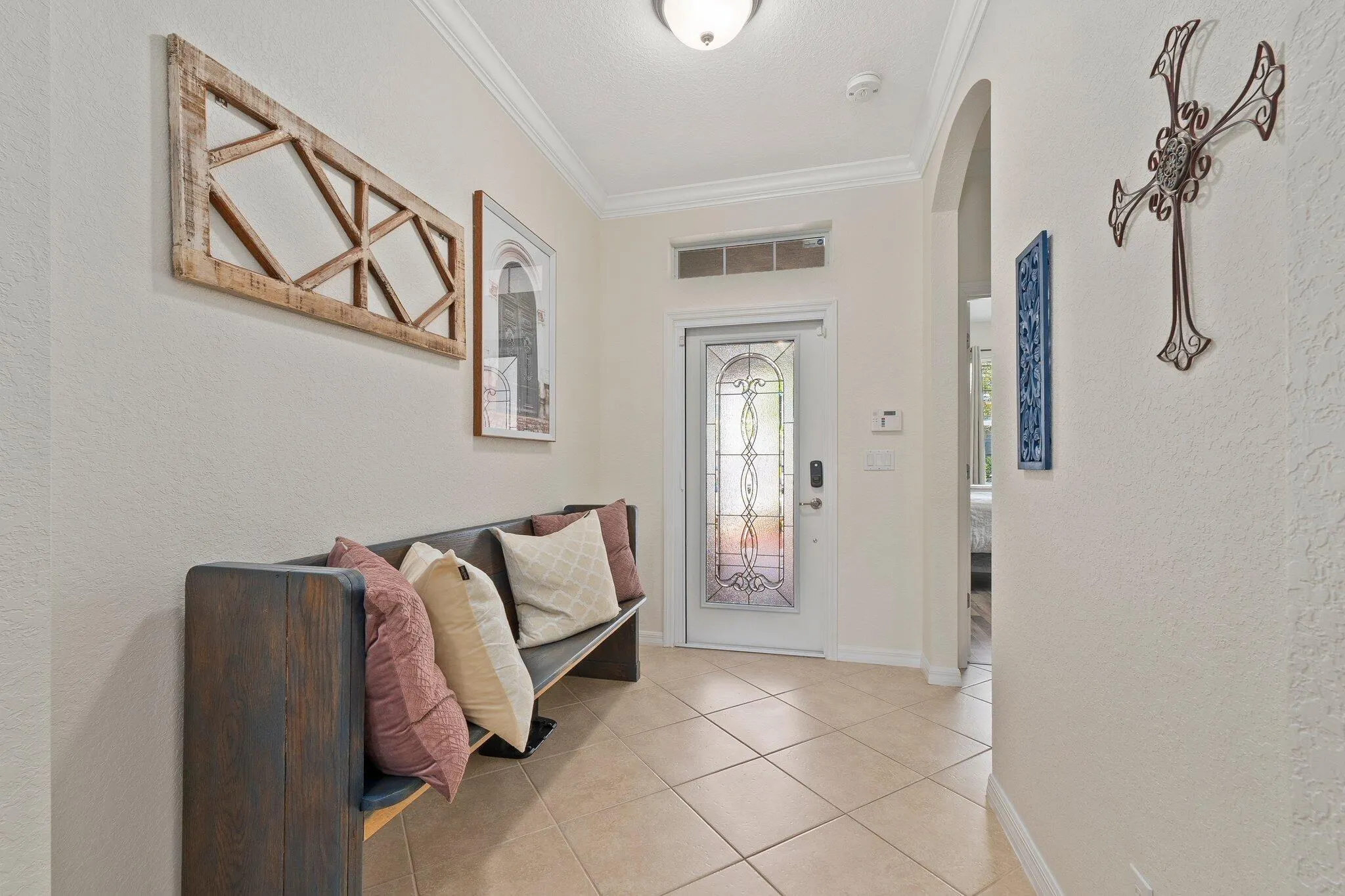 792 SW Sun Circle