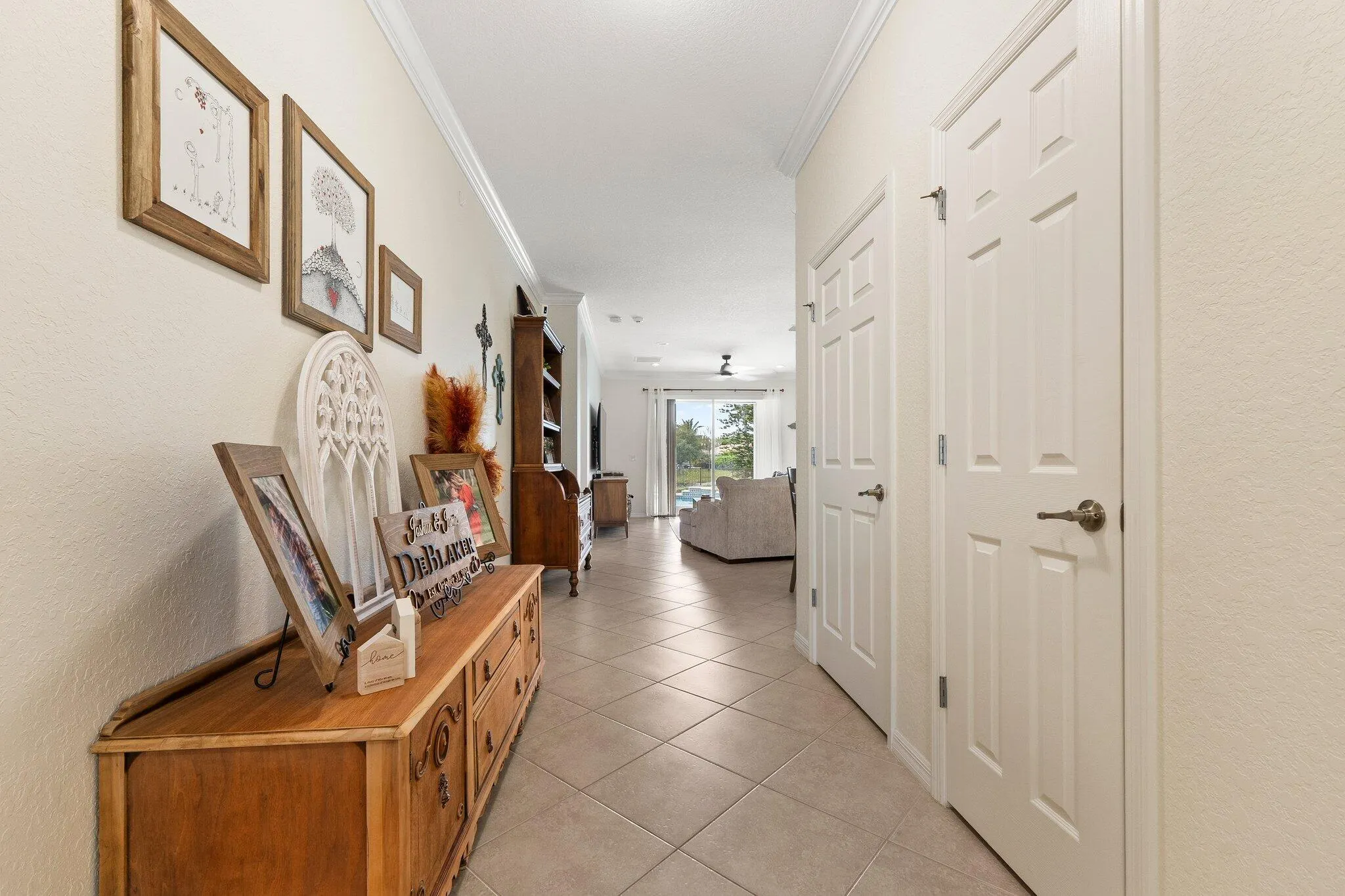 792 SW Sun Circle