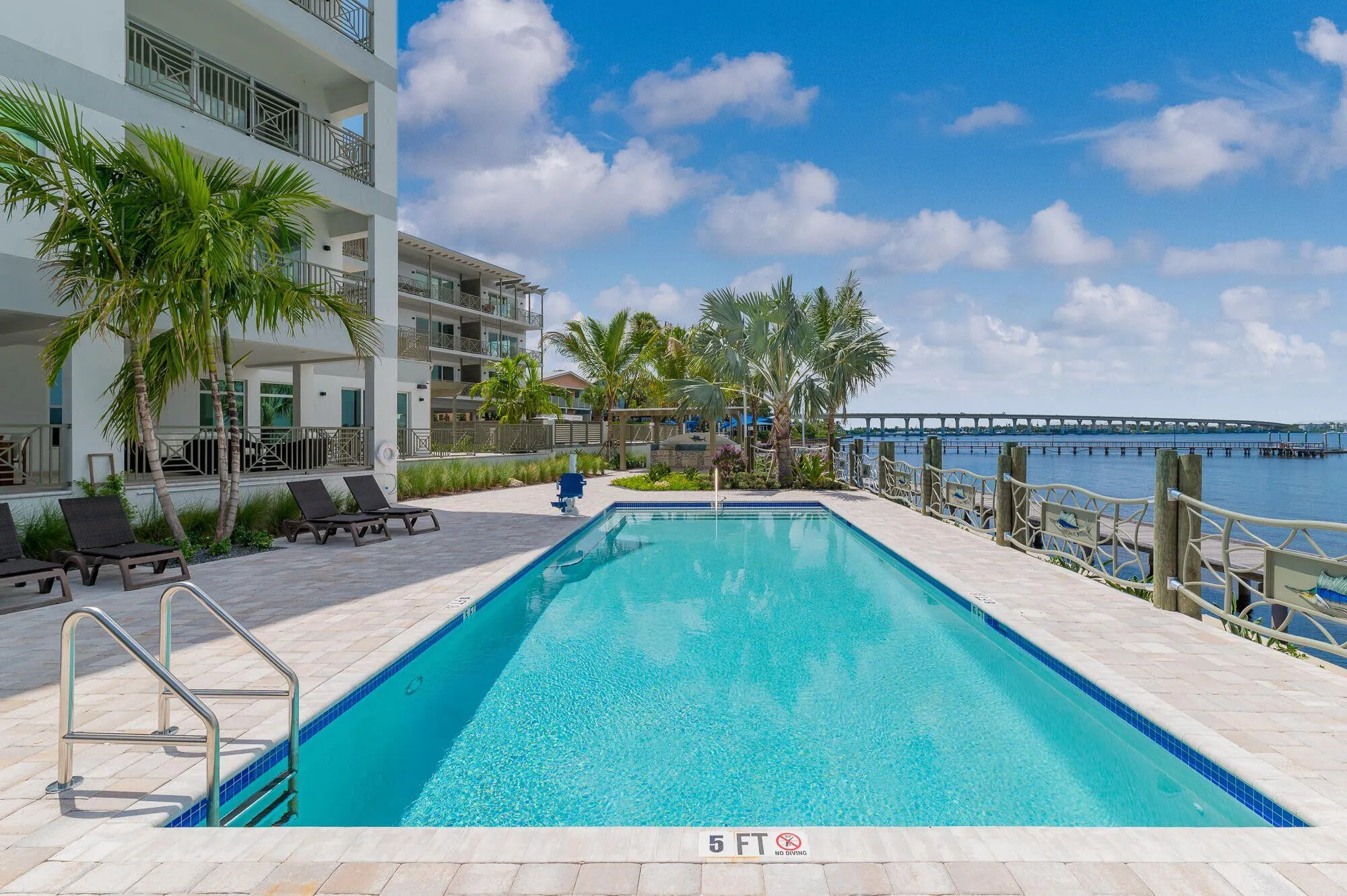 41 SW Seminole Street, #305