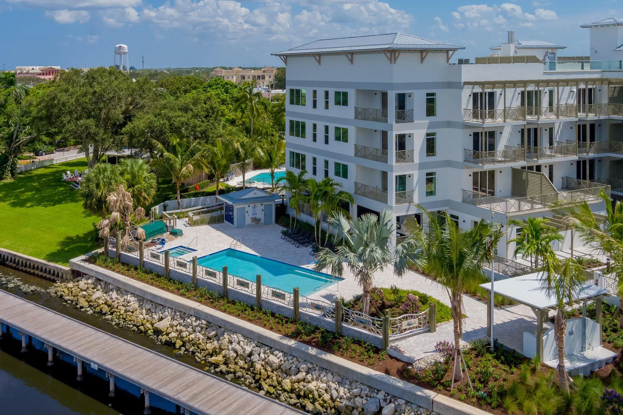 41 SW Seminole Street, #305
