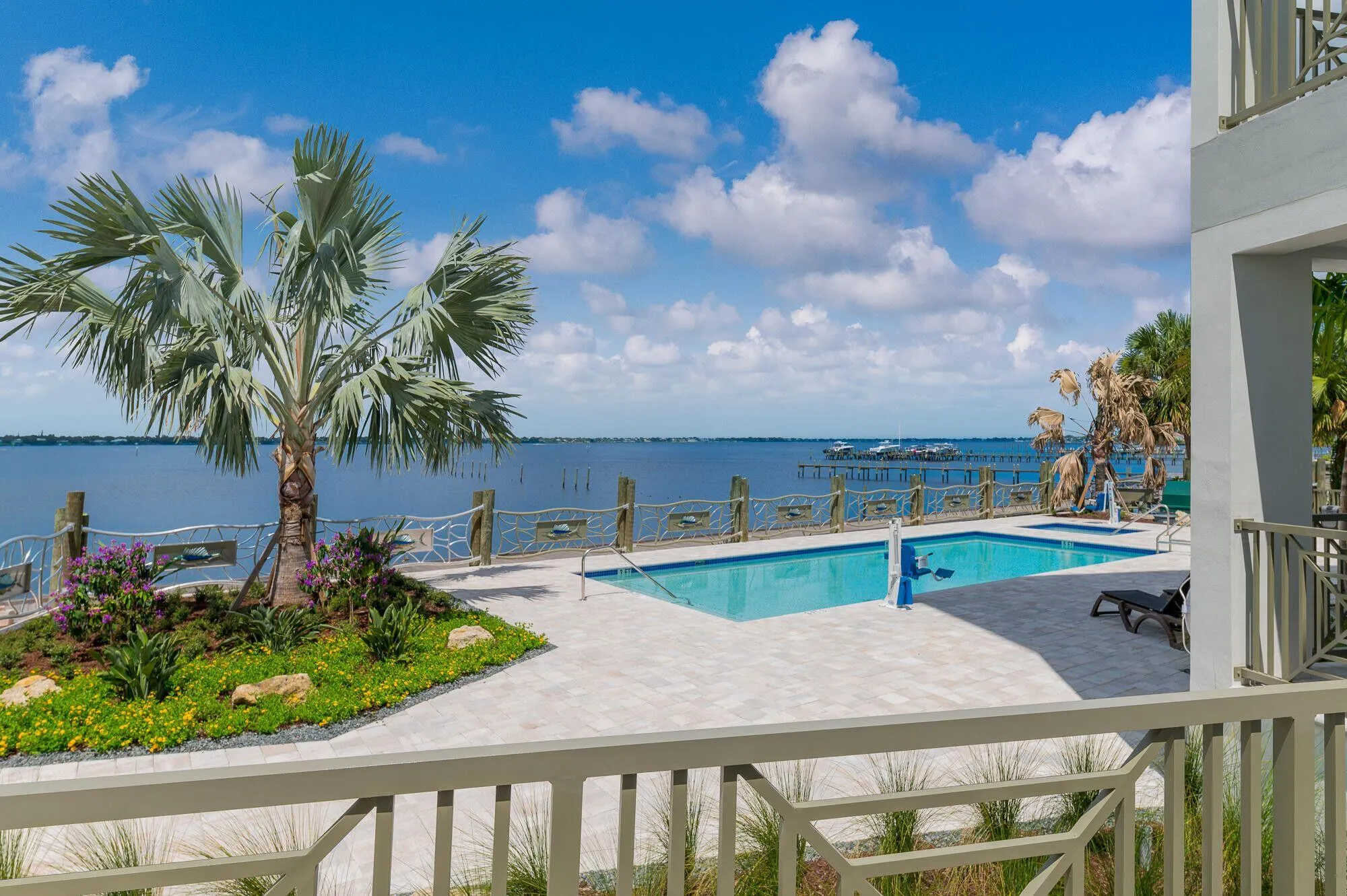 41 SW Seminole Street, #305