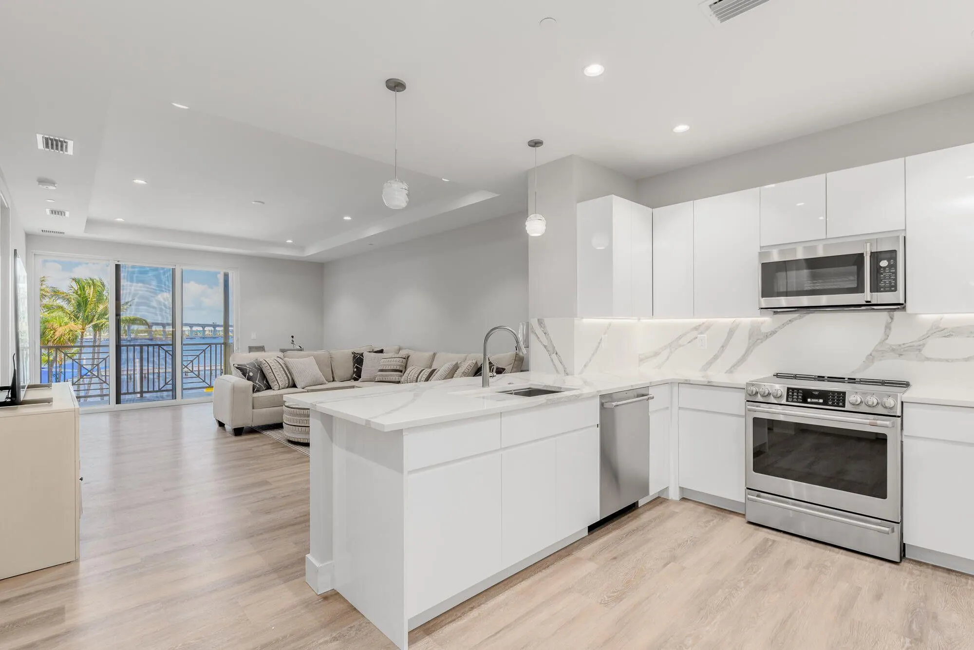 41 SW Seminole Street, #305
