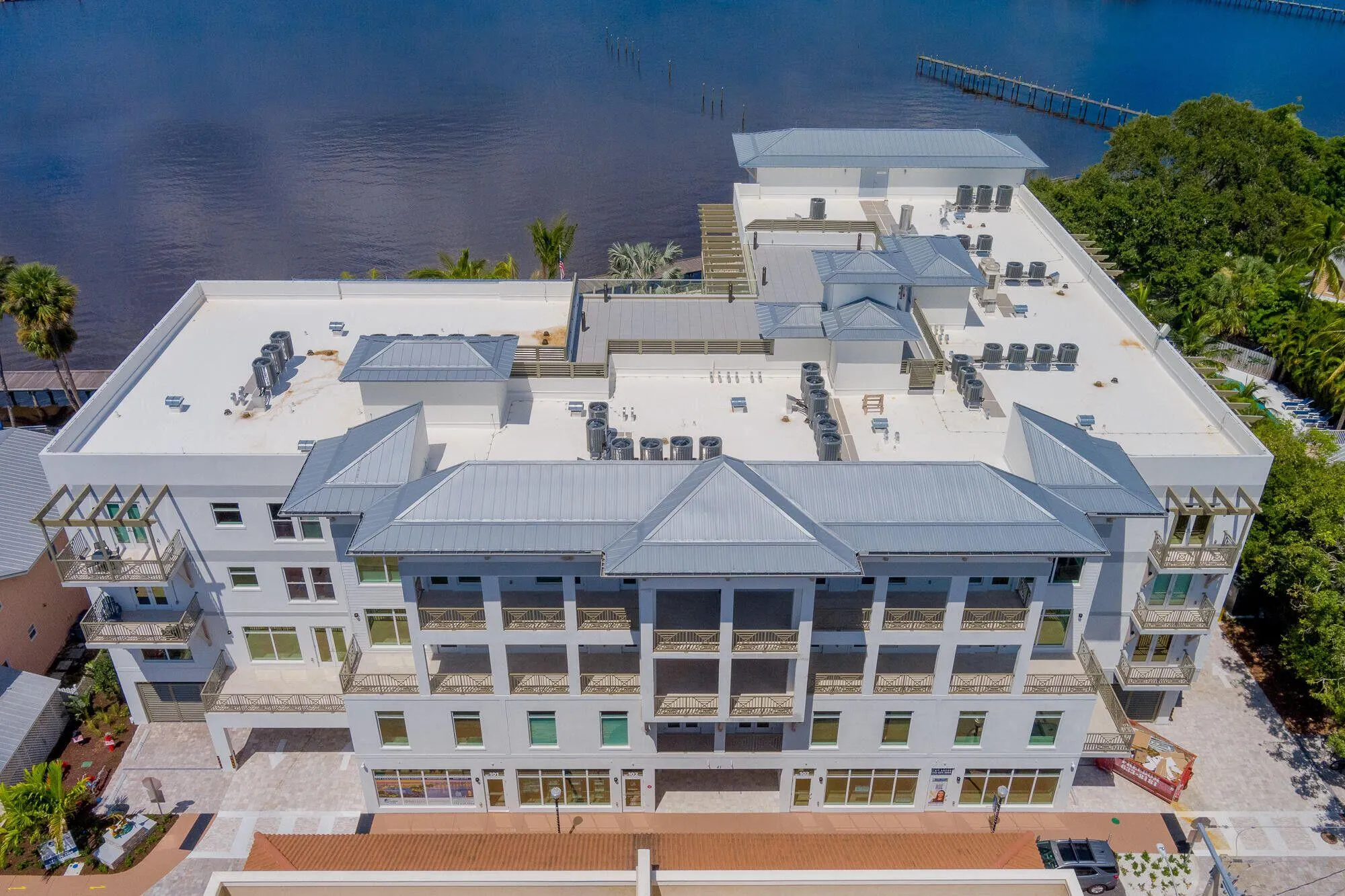 41 SW Seminole Street, #305