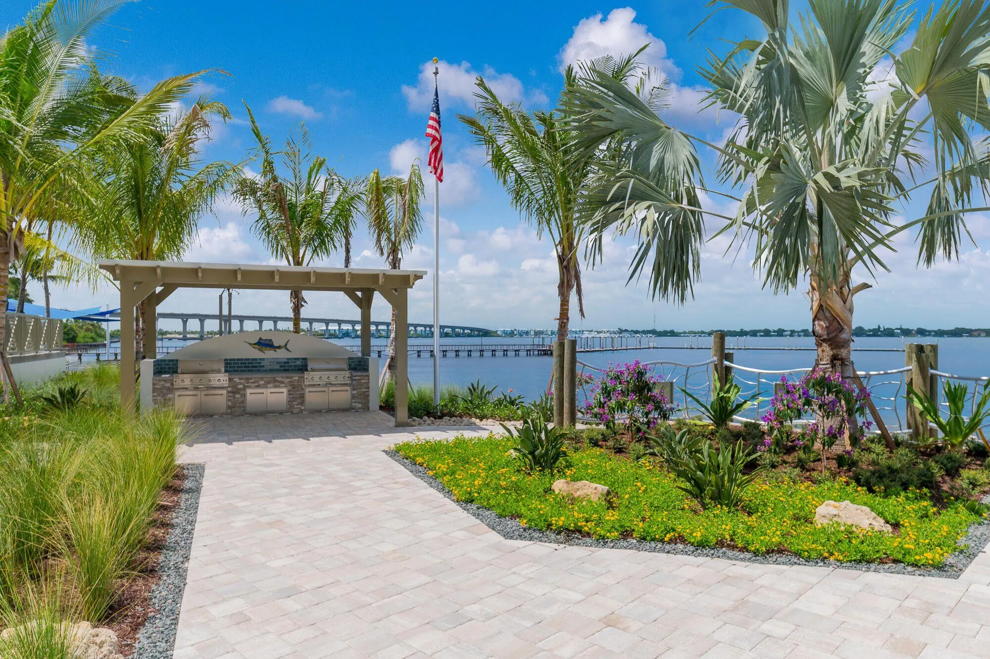 41 SW Seminole Street, #305