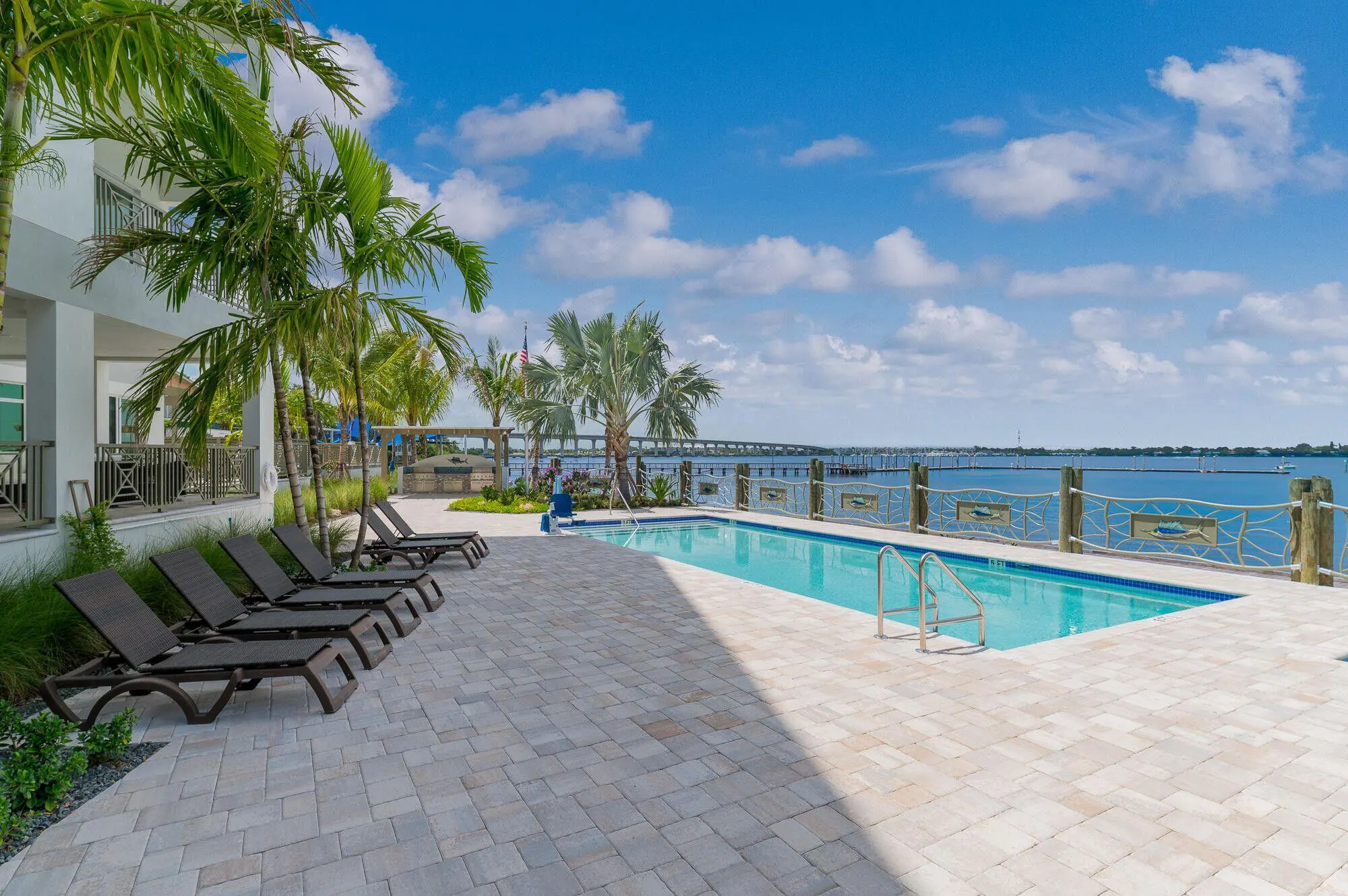 41 SW Seminole Street, #305