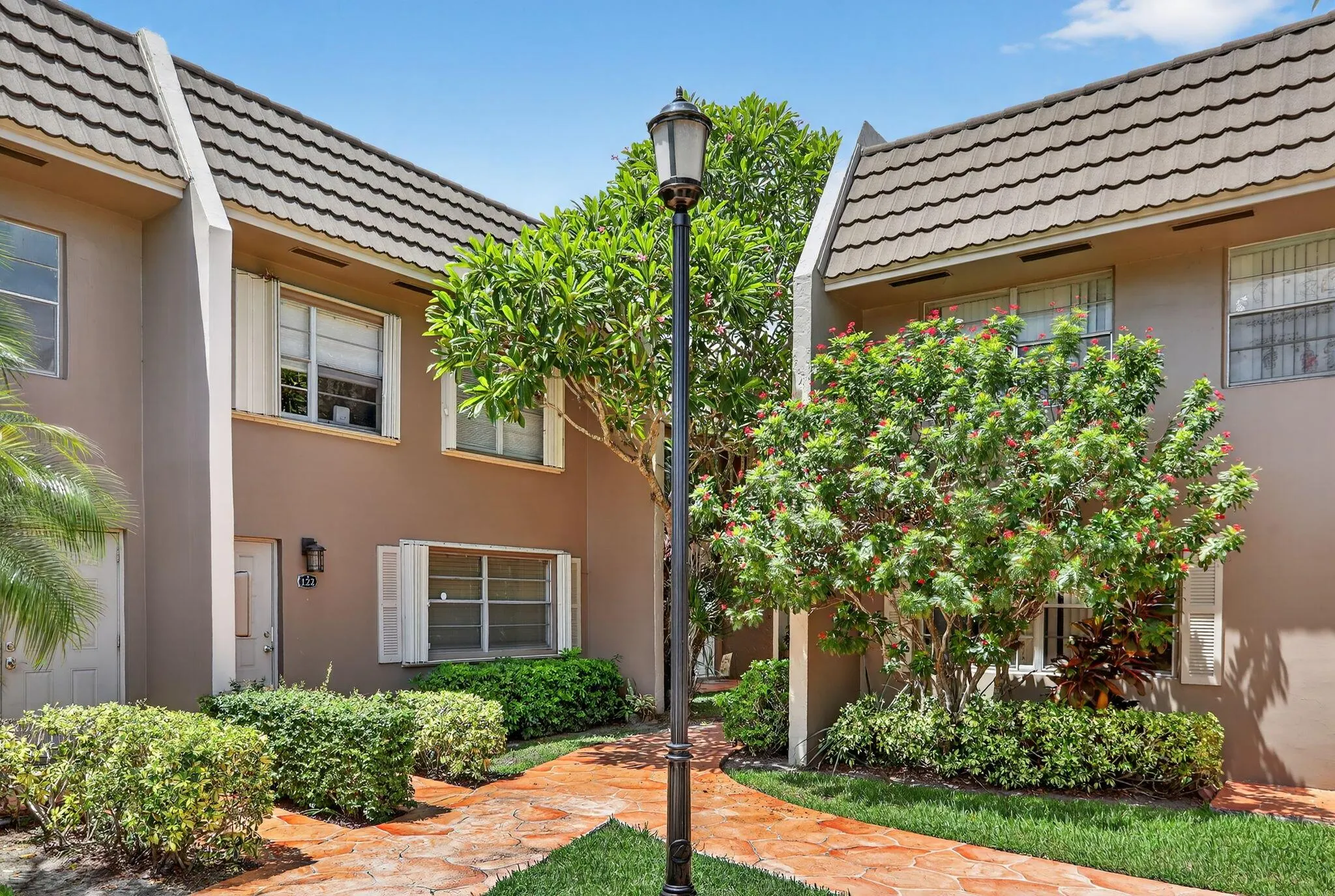 9050 NW 28th Street, #123