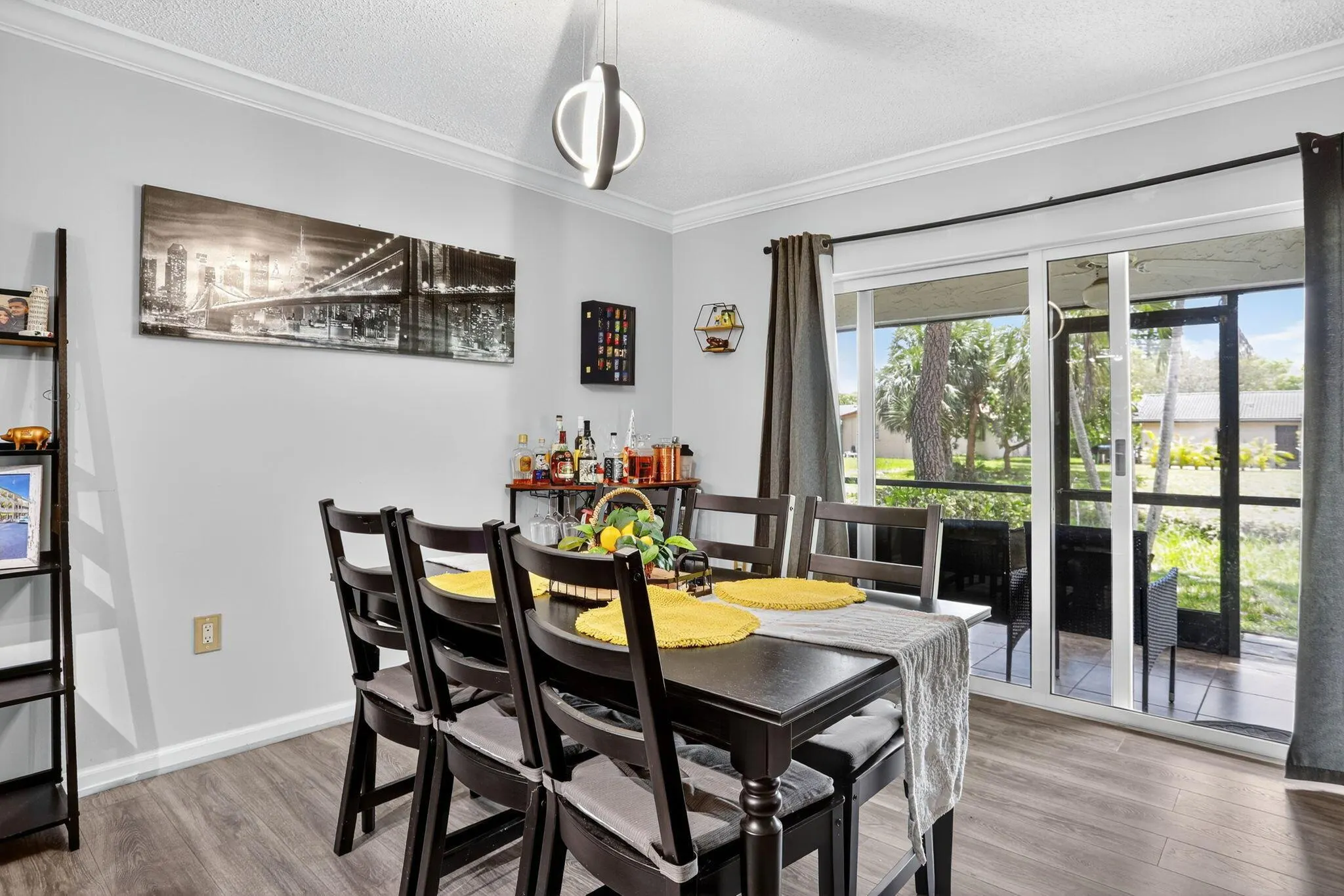 9050 NW 28th Street, #123