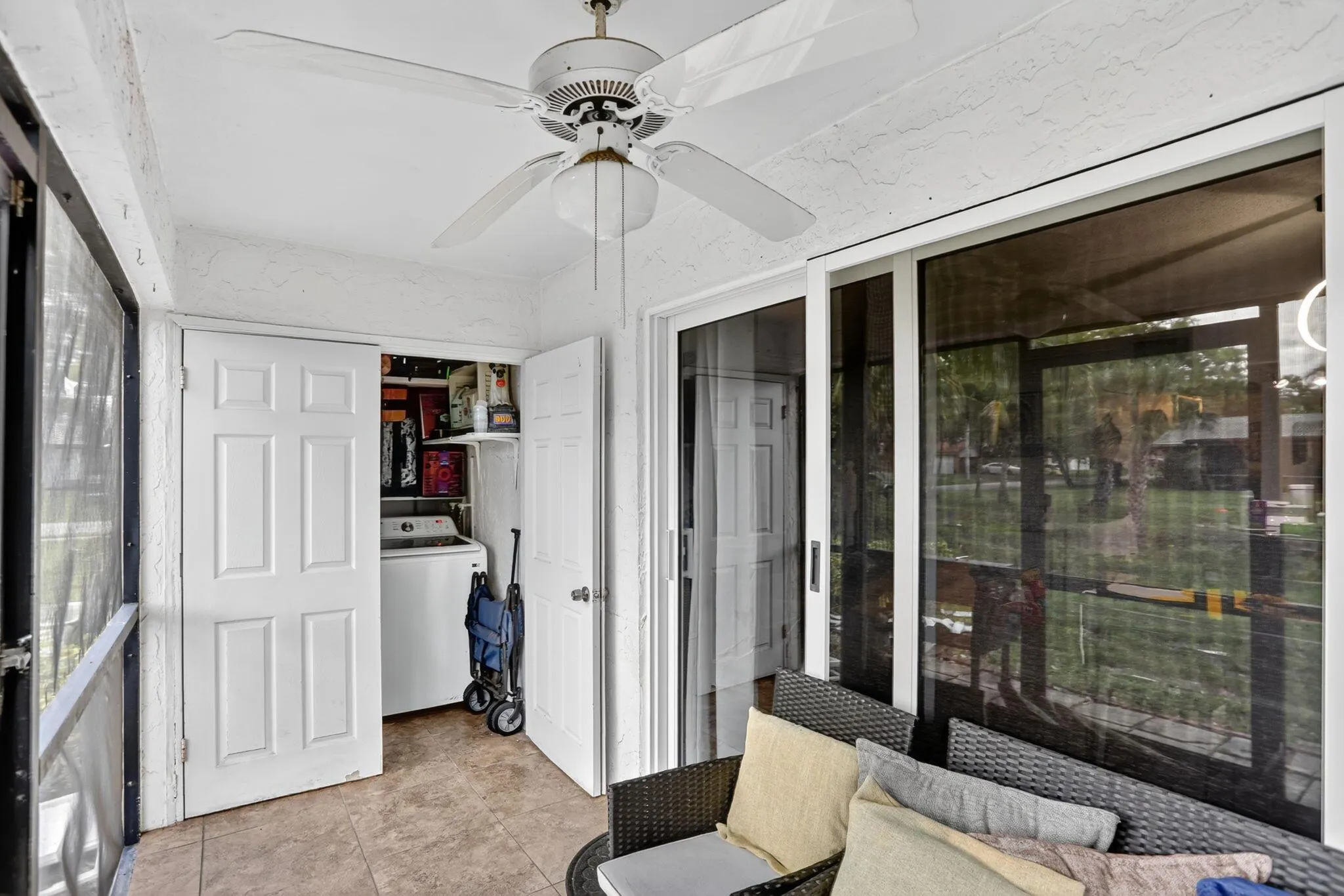 9050 NW 28th Street, #123