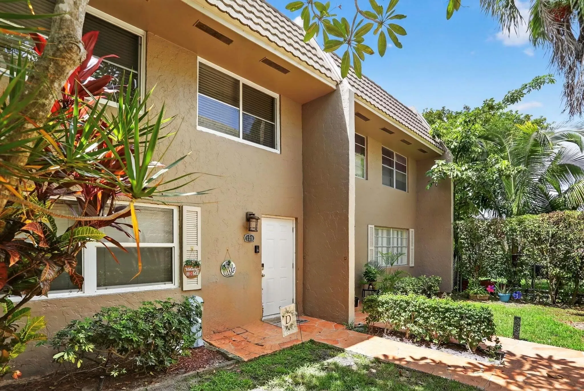 9050 NW 28th Street, #123