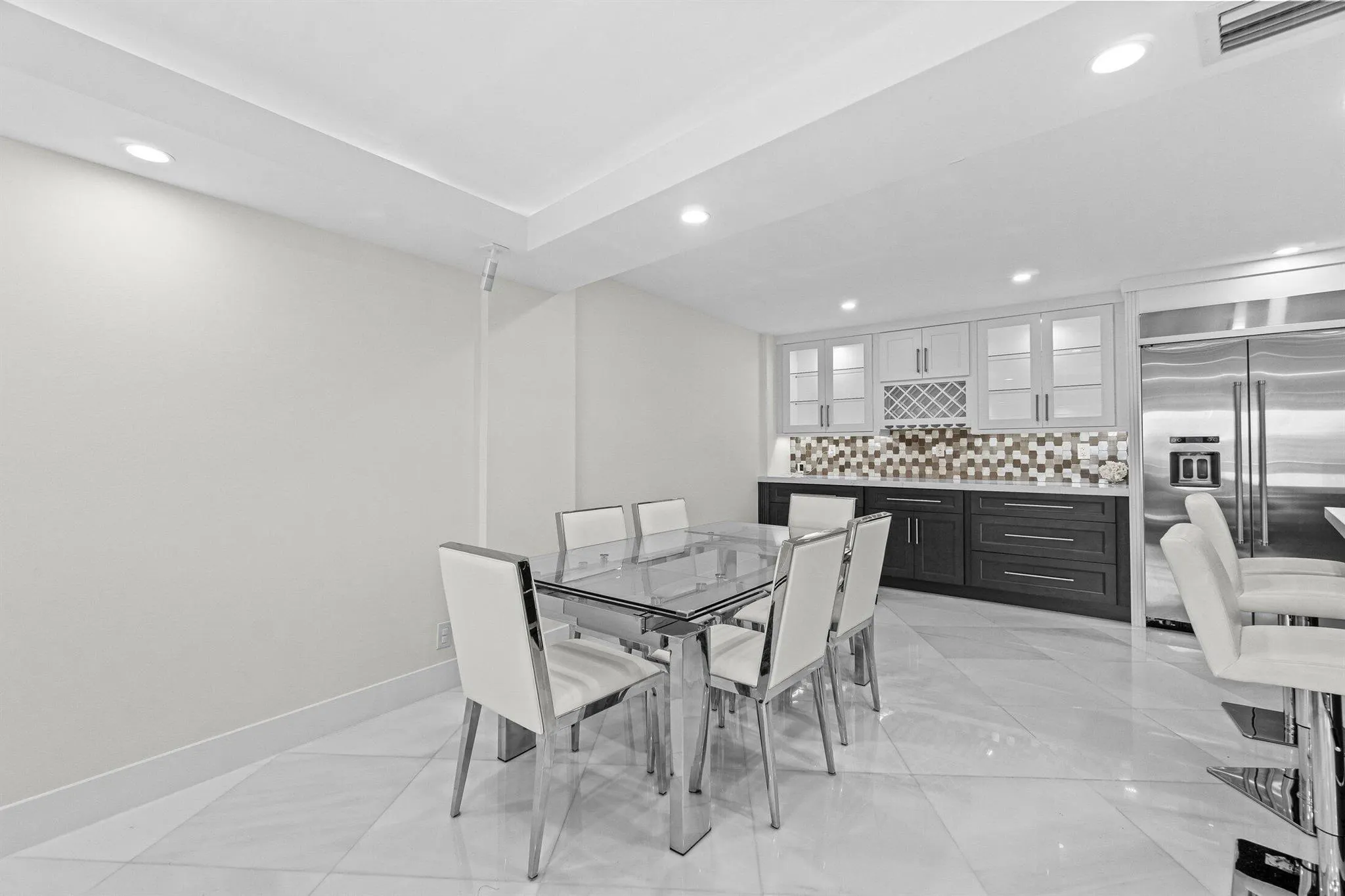875 E Camino Real, #9-B