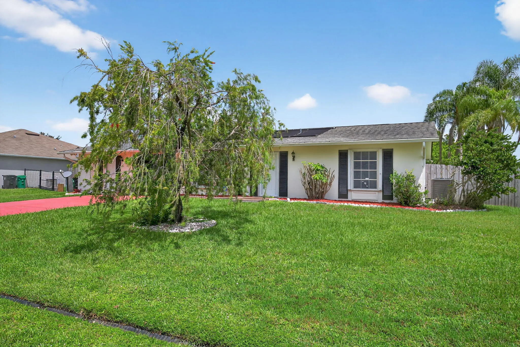 505 SW Lakehurst Drive