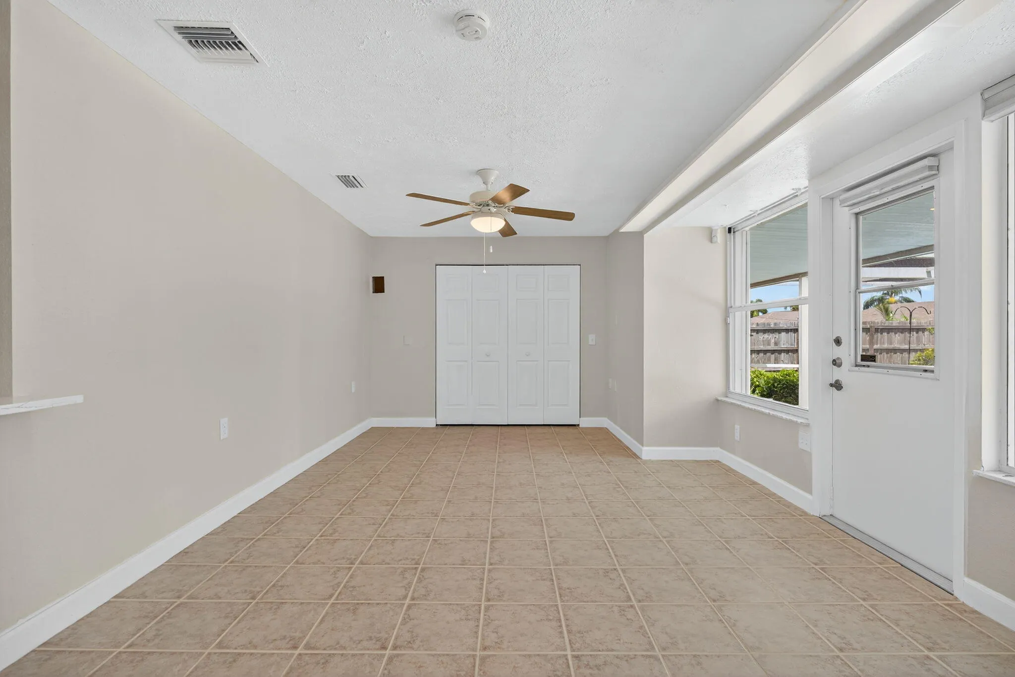 505 SW Lakehurst Drive