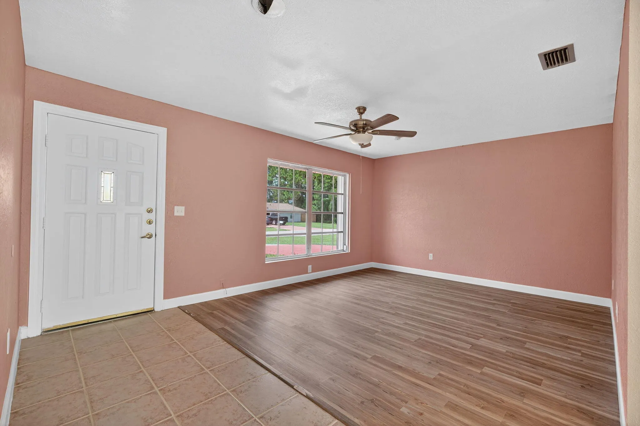 505 SW Lakehurst Drive