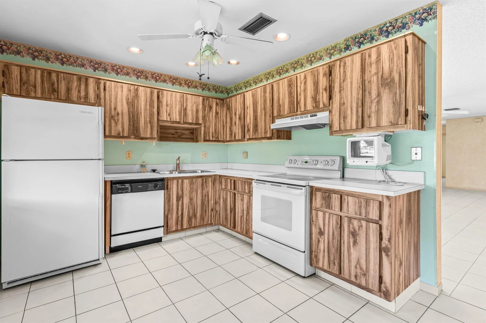 1736 Palmland Drive