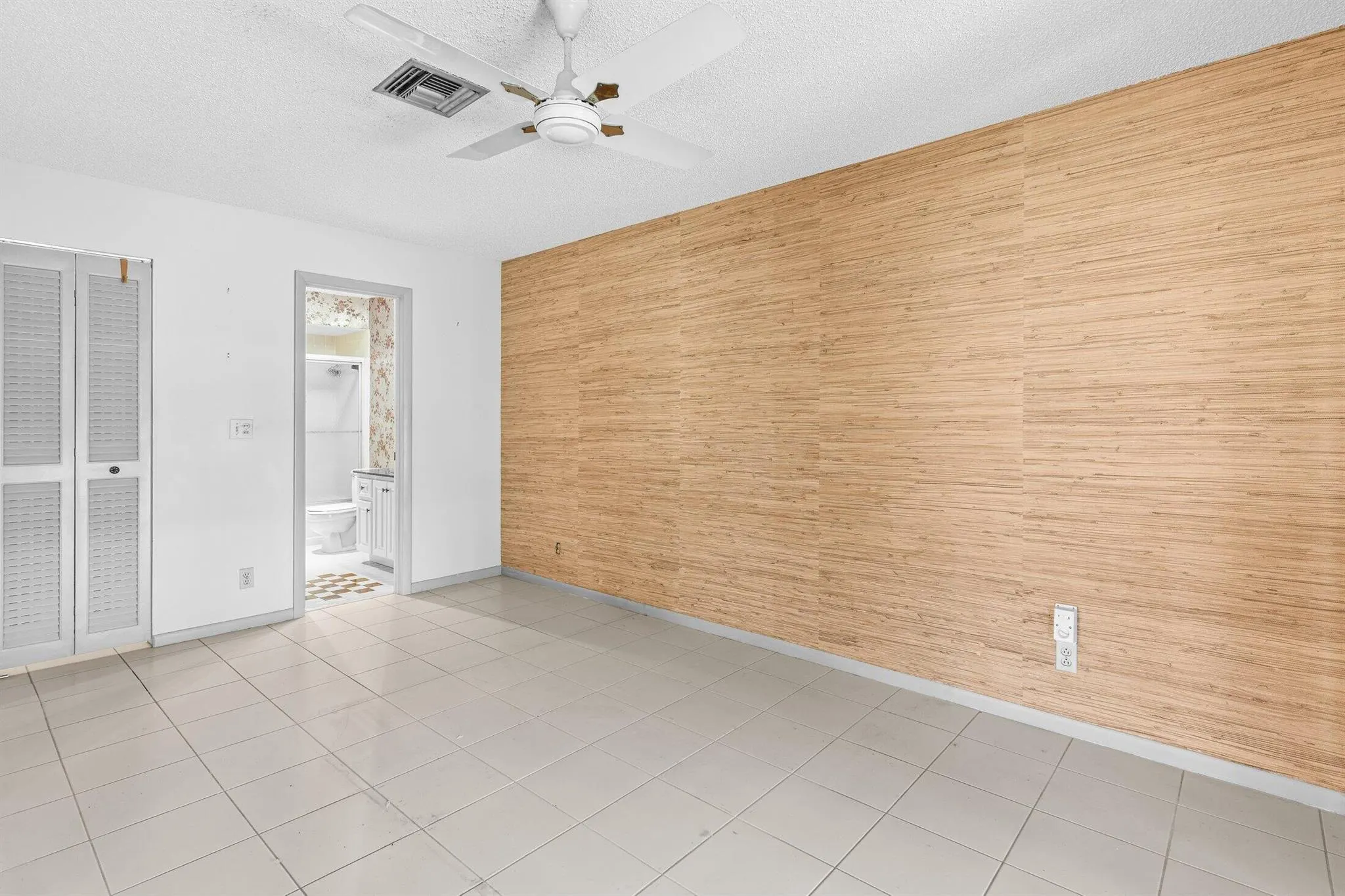 1736 Palmland Drive