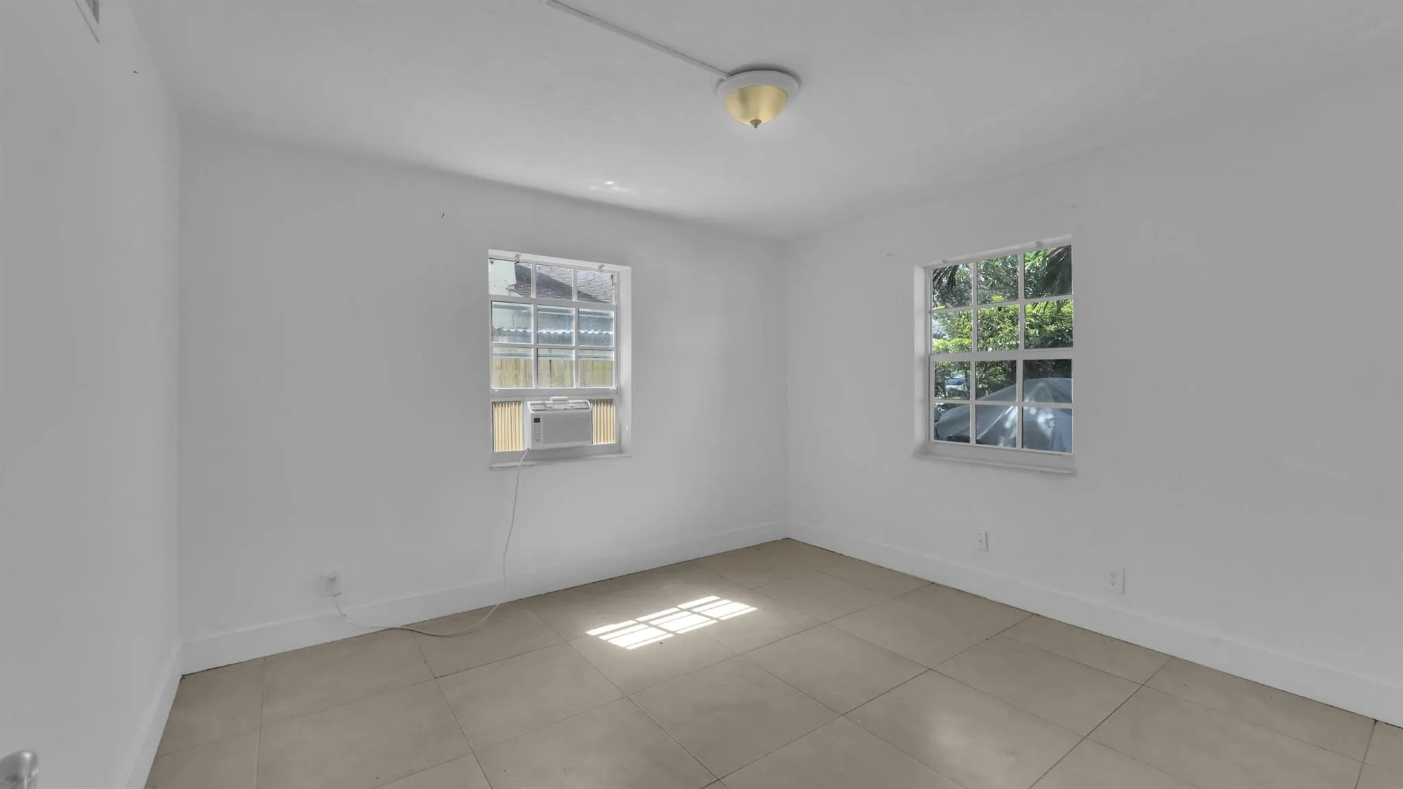 715 Washington Avenue, #1-4