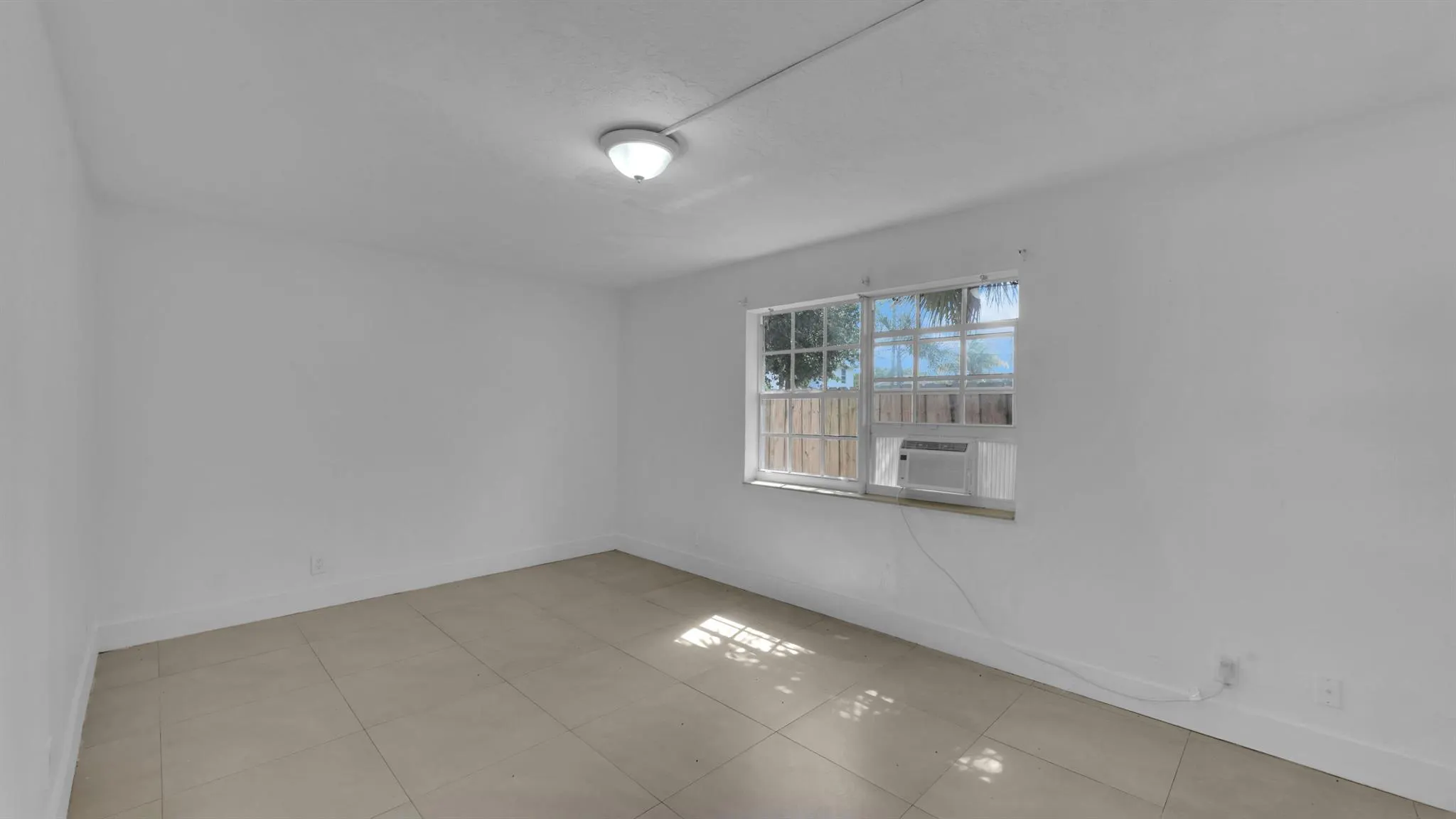 715 Washington Avenue, #1-4
