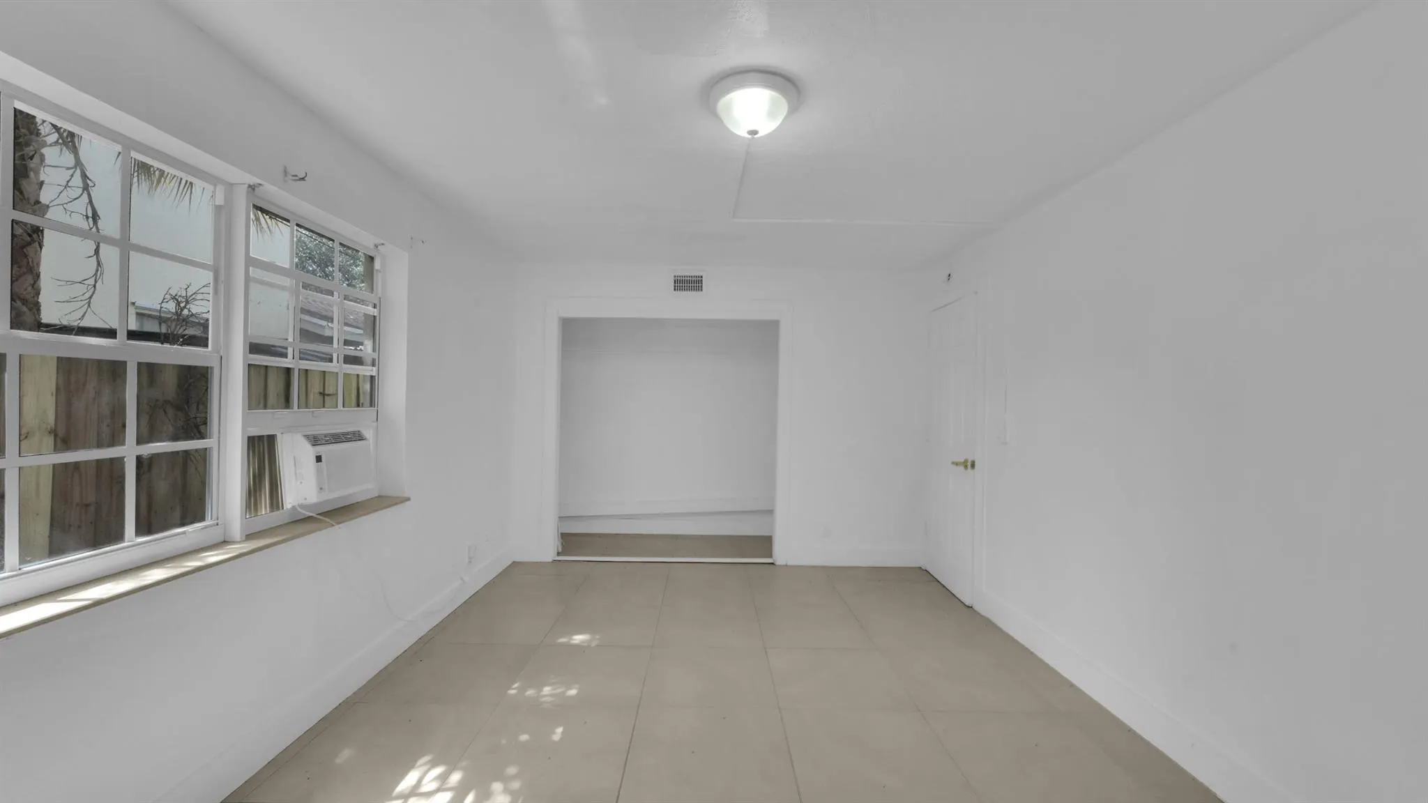 715 Washington Avenue, #1-4