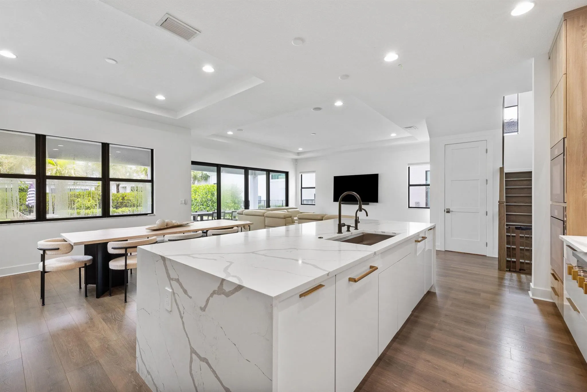 13467 Artisan Circle