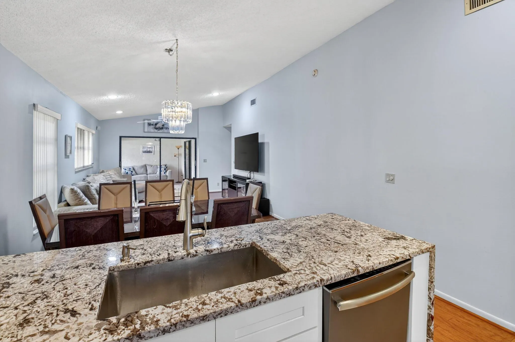 6235 Kings Gate Circle