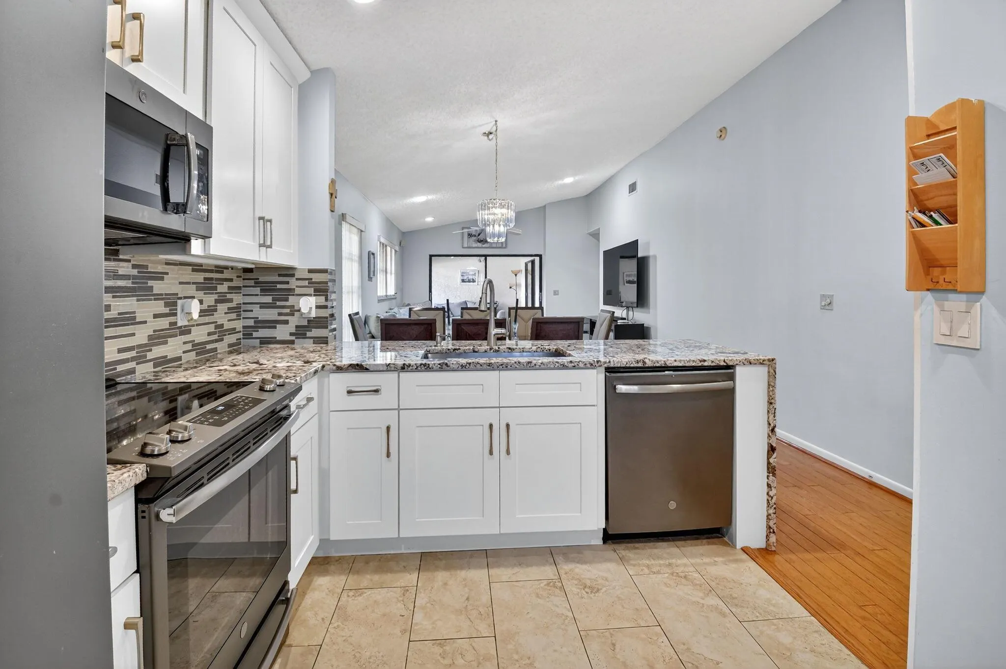 6235 Kings Gate Circle