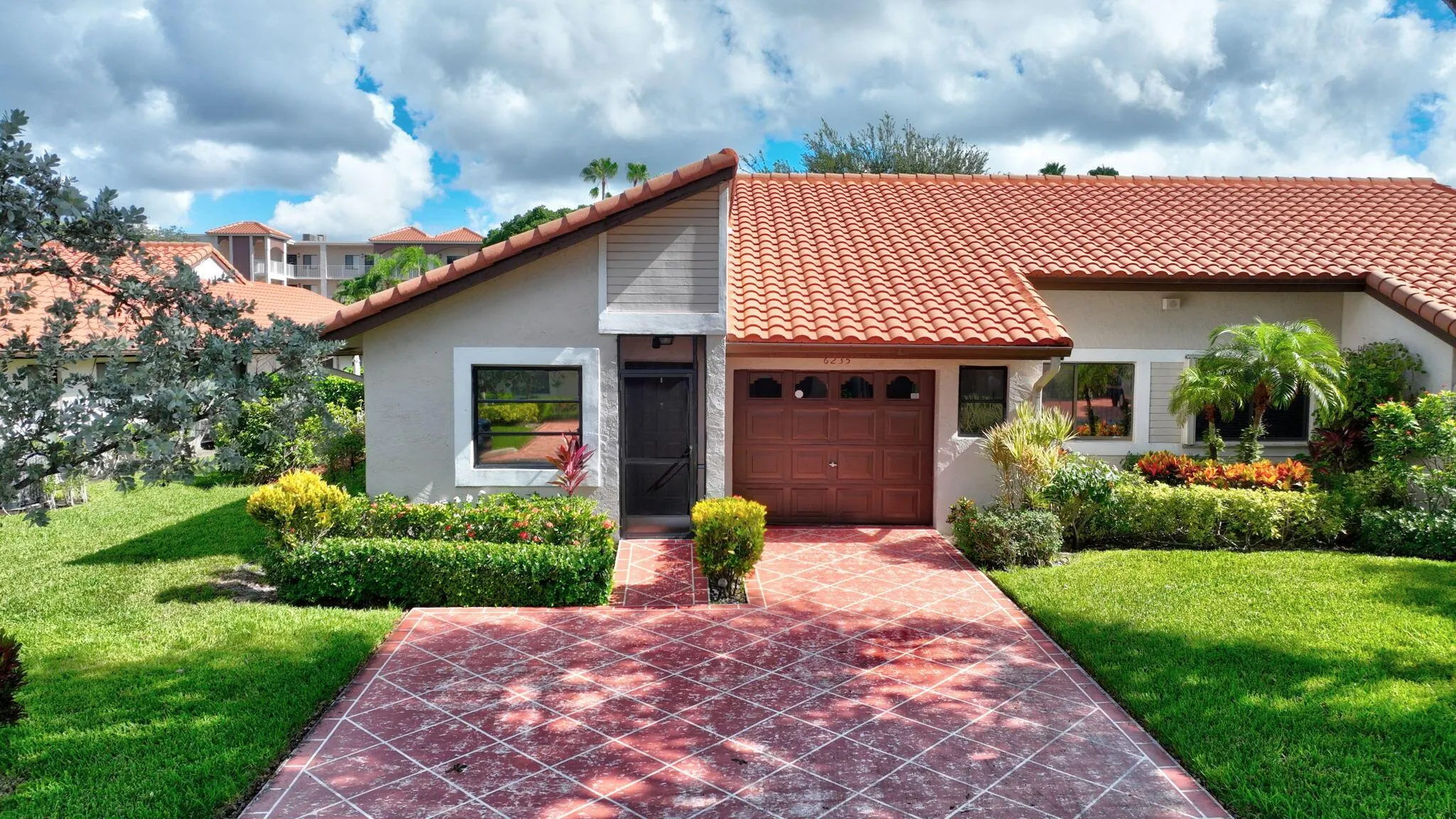 6235 Kings Gate Circle