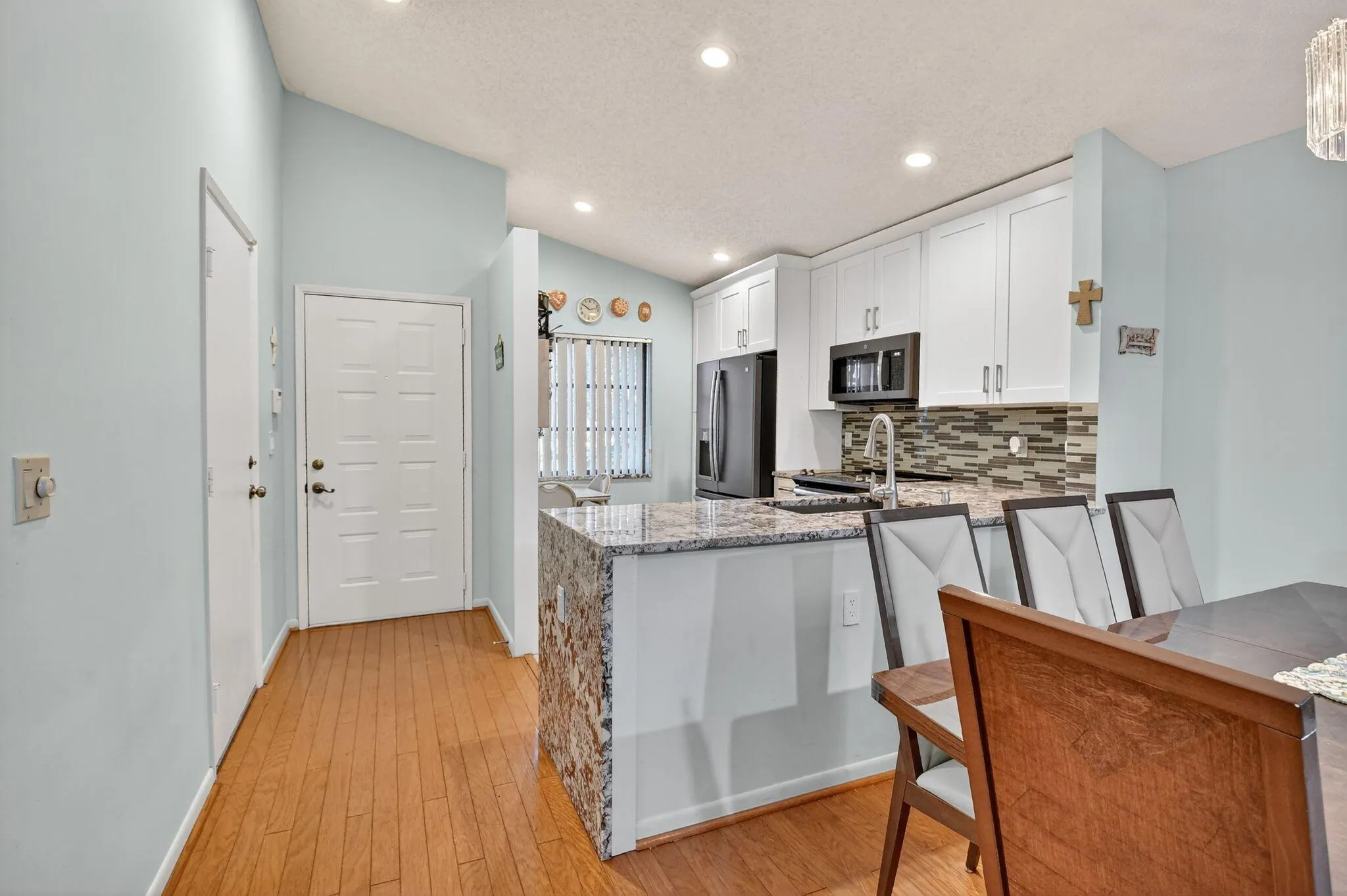 6235 Kings Gate Circle