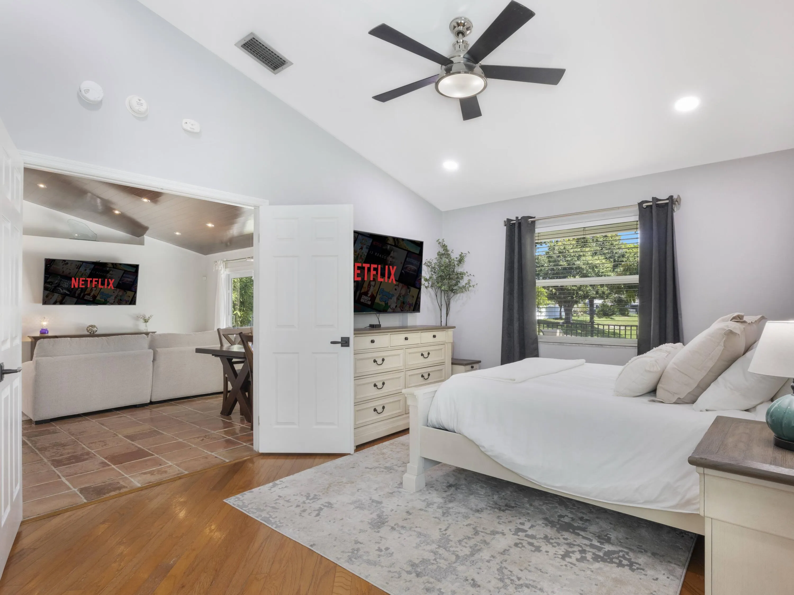 1812 Edgewater Drive