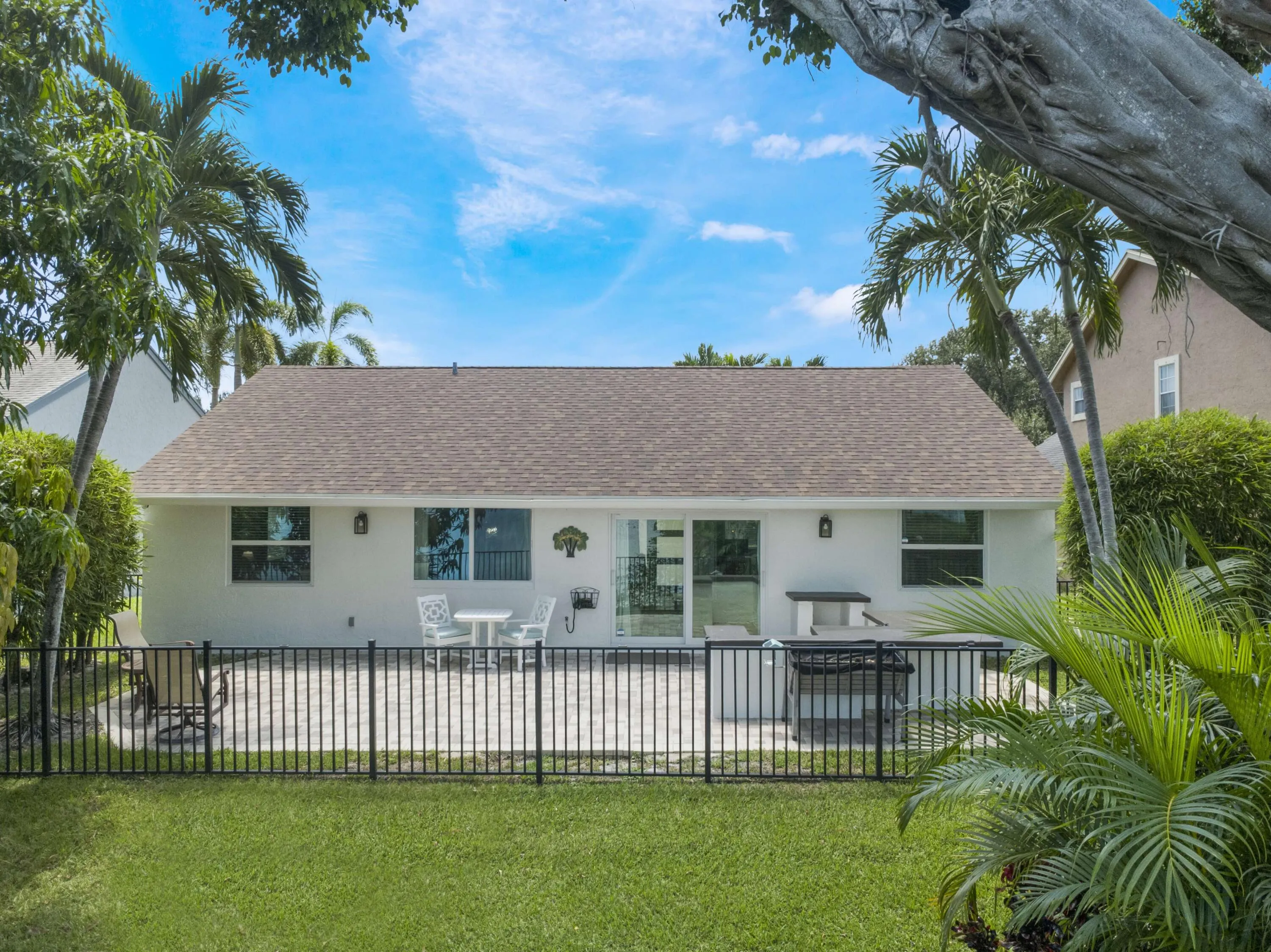 1812 Edgewater Drive