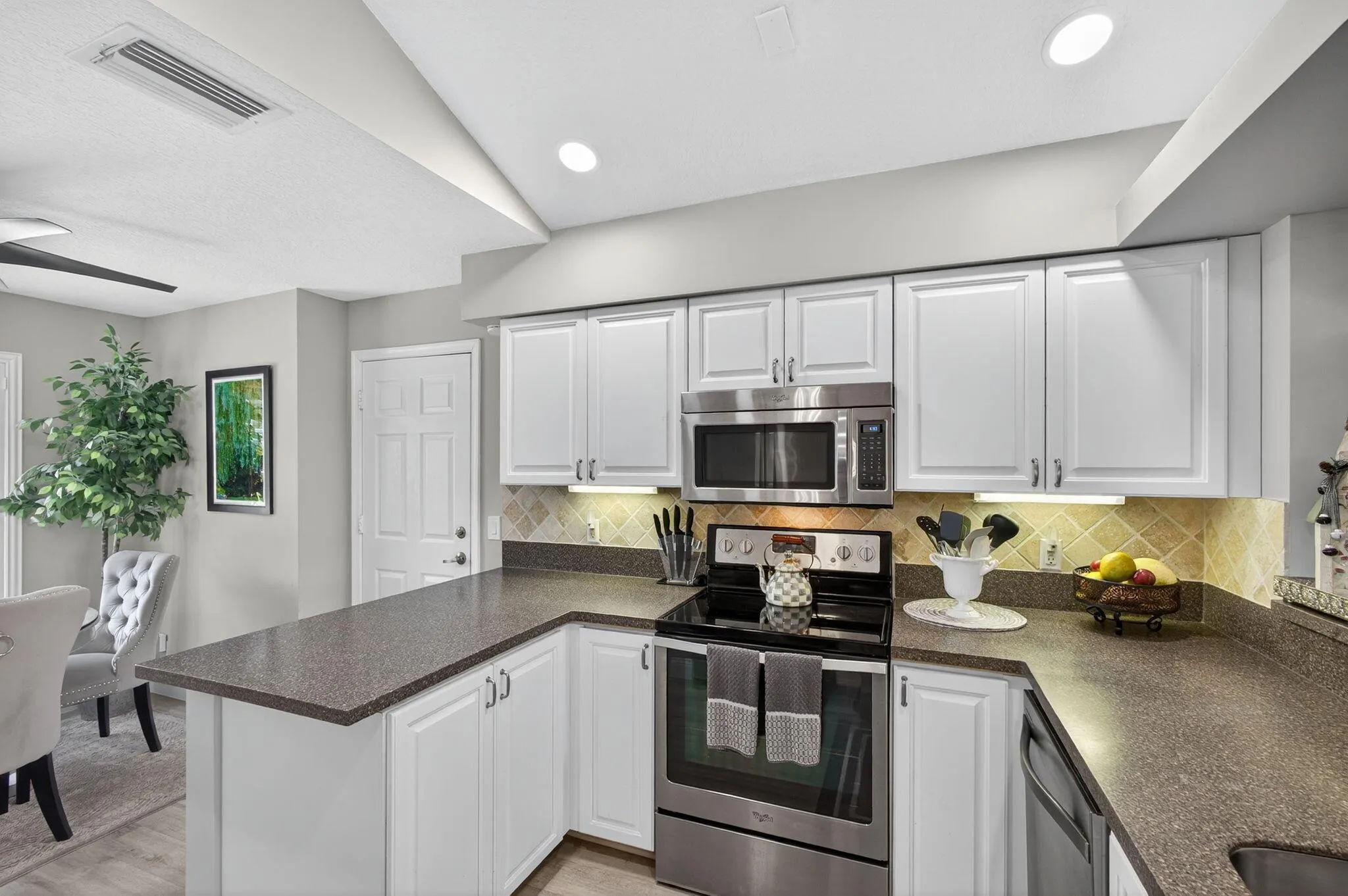 7033 Galleon Cove
