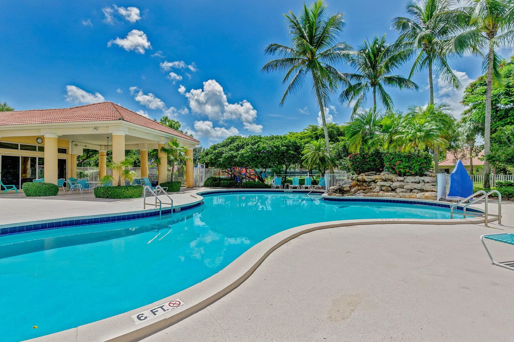 7033 Galleon Cove