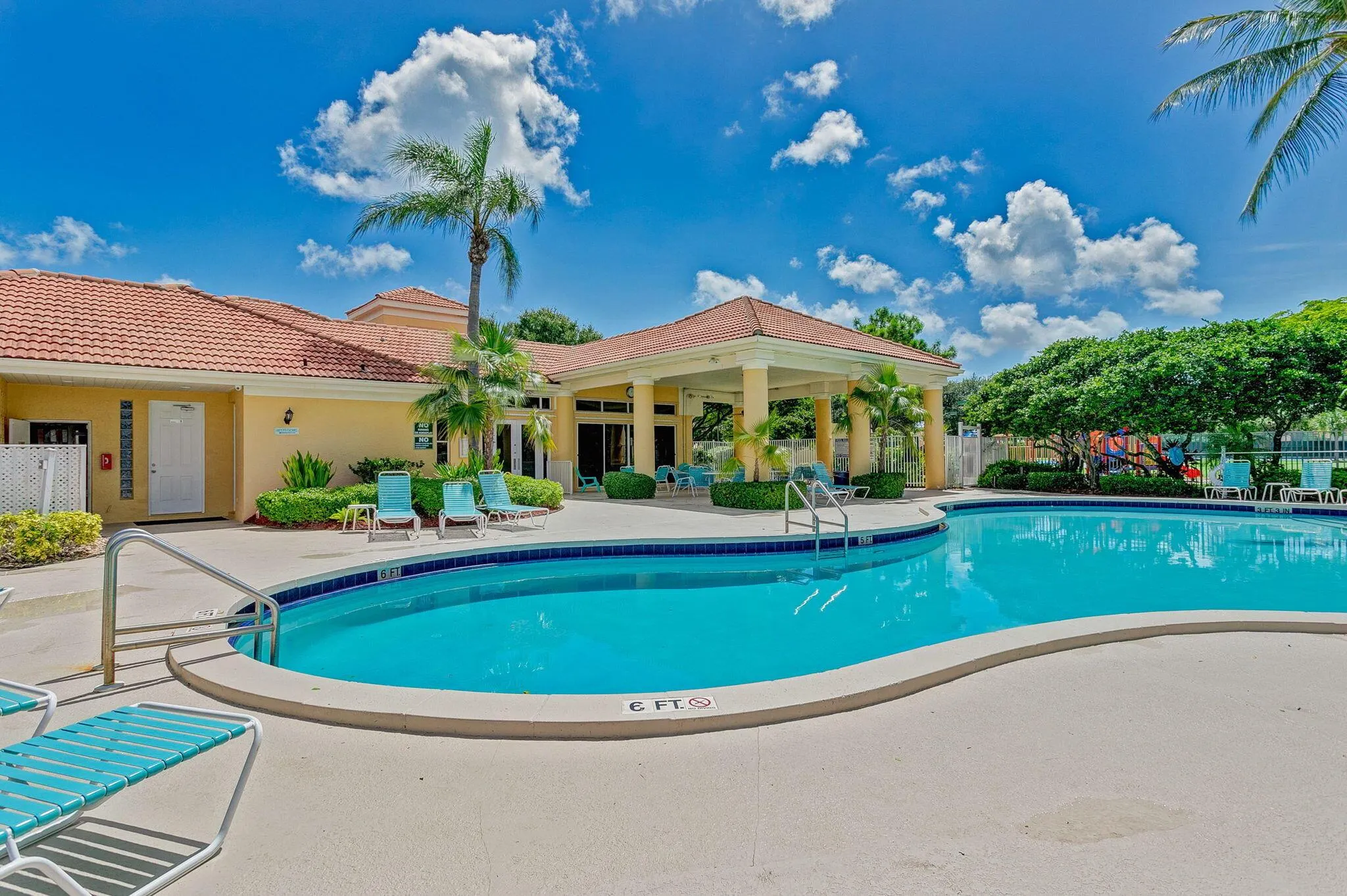 7033 Galleon Cove