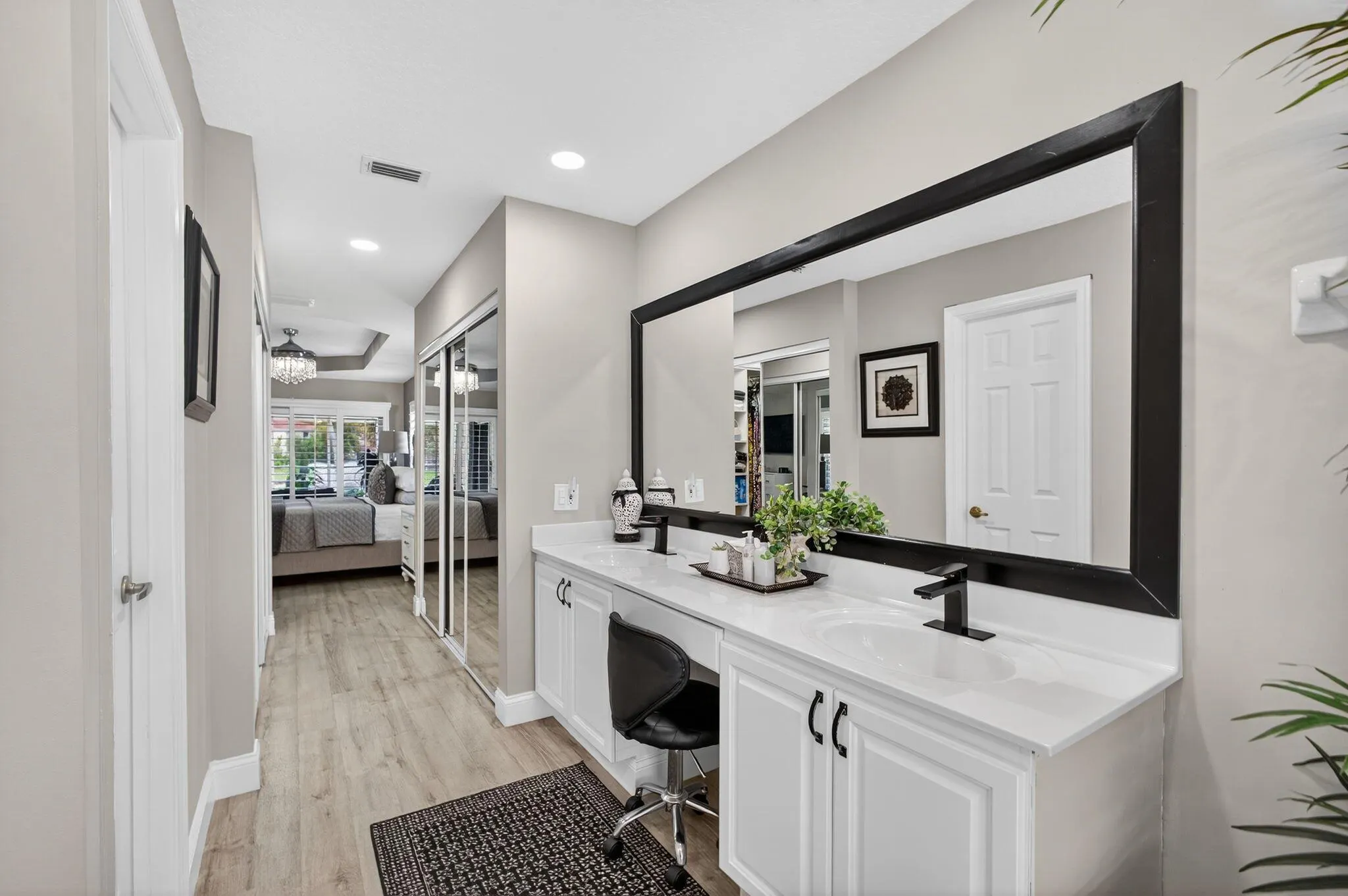 7033 Galleon Cove